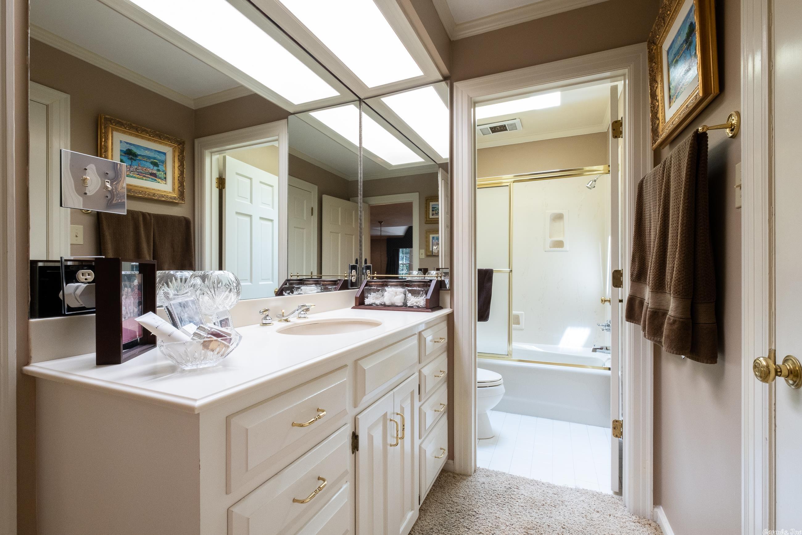 HICKORY HILLS - Residential