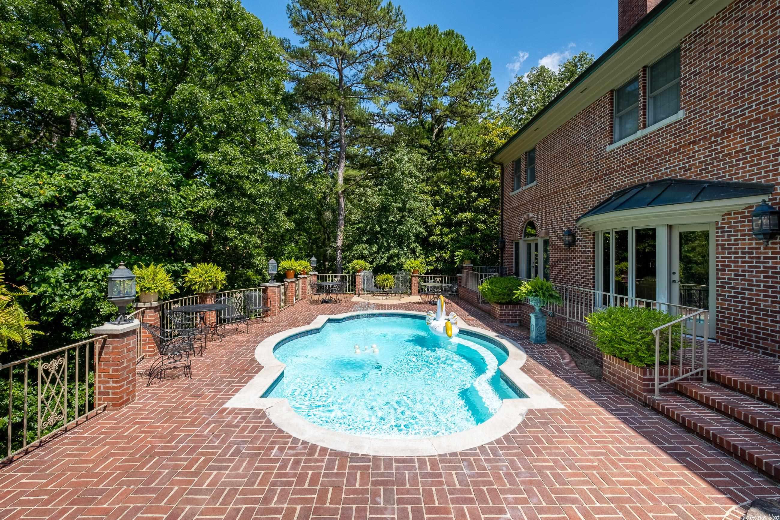 HICKORY HILLS - Residential