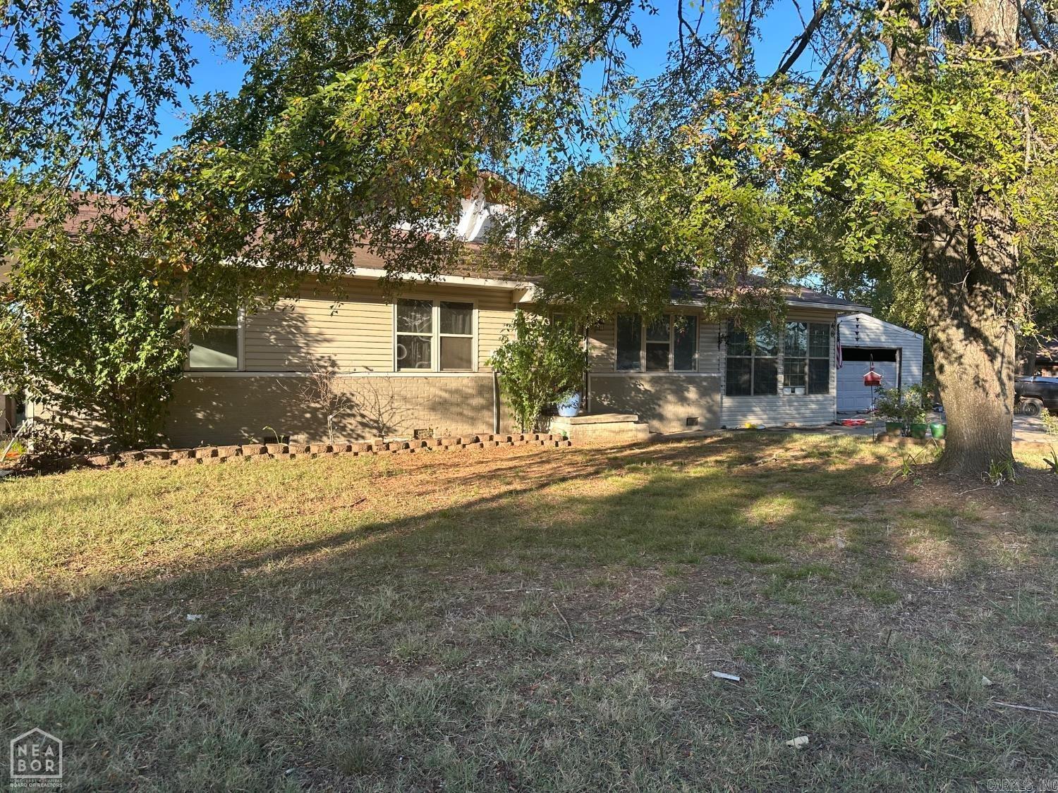 This spacious 5-bedroom, 3-bathroom home offers 1,478 sq ft of living space and sits on a generous 0.50-acre lot perfect for those wanting room to spread out both inside and out. Step inside to find a beautifully updated, open-concept kitchen, ideal for entertaining or everyday family meals. The home also features a separate living area, great for guests or multigenerational living. Additional features include: 2-car garage 10x20 lean-to pole shed - perfect for horses or equipment Extra storage shed HVAC system just 2 years old While the home does need some cosmetic updates, it's a prime opportunity for investors or a family looking for a fixer-upper with strong potential. Homes like this rarely come available in Magazine, so don't miss your chance! ?? Call today to schedule your private showing or contact your favorite local Realtor!
