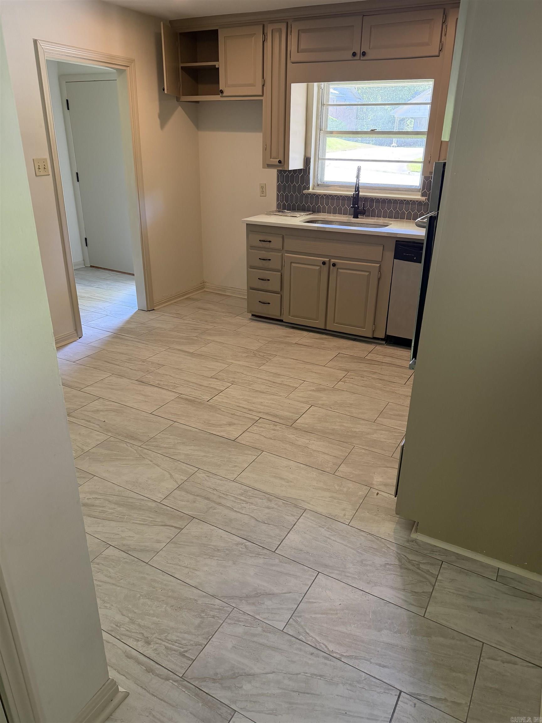PLAZA HEIGHTS - Residential
