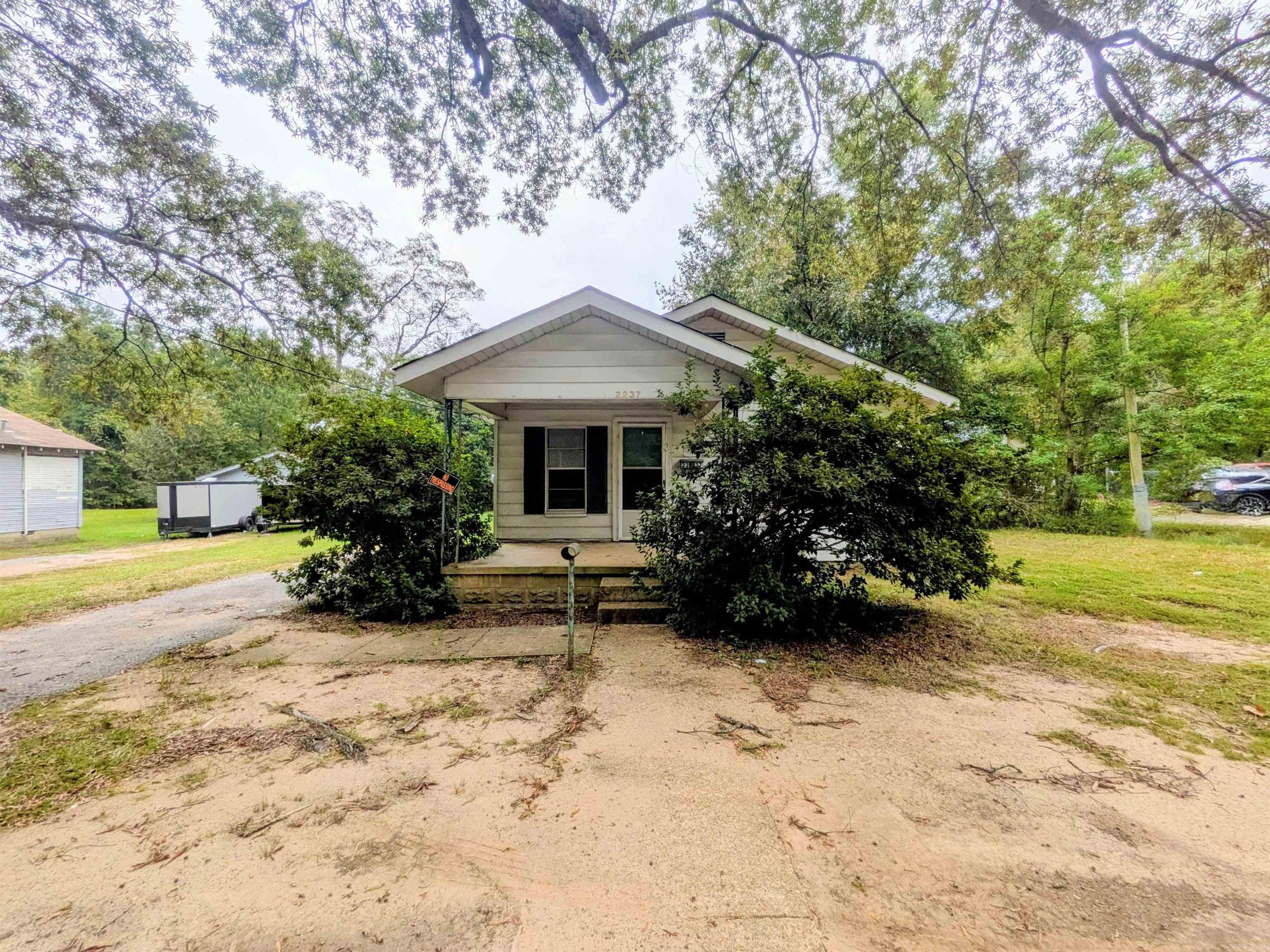 Enjoy this 3BR/1BA home with large rooms. The backyard is large, ideal for gardening, play, or relaxing. A great opportunity for first-time buyers or investors. Square footage, lot size, and acreage is taken from courthouse records.