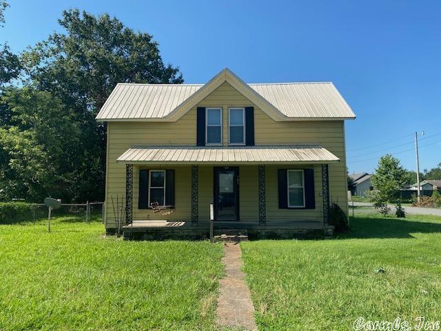 Lots of character in this charming home. This home has 3 large bedrooms with a bonus room or 4th bedroom. Kitchen has lots of cabinets and breakfast bar. Laundry room ~ washer & dryer to convey. Master bedroom & living room have hardwood floors. Sitting on 3 lots, fenced backyard. ****HOME IS BEING SOLD AS IS WHERE IS ~ HVAC IS NOT WORKING ~ CASH OR CONVENTIONAL ONLY****