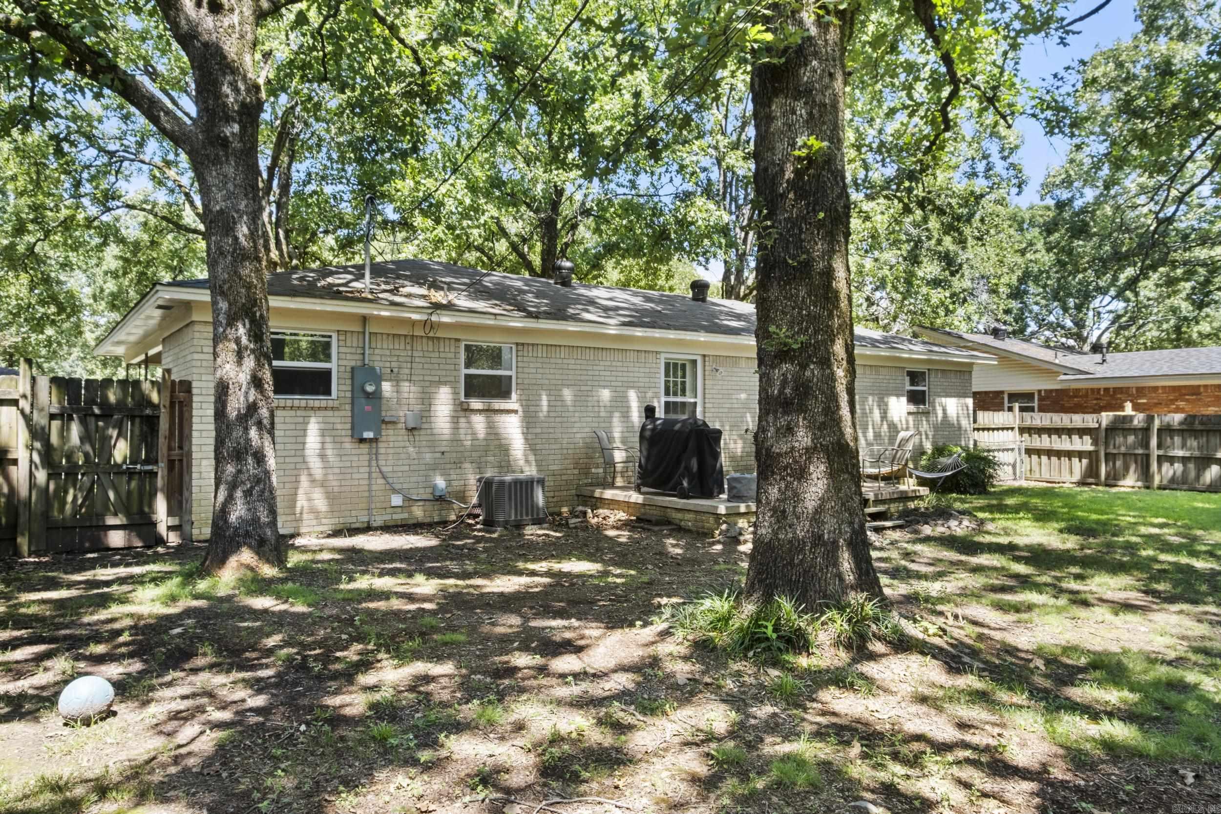 INDIAN HILLS - Residential