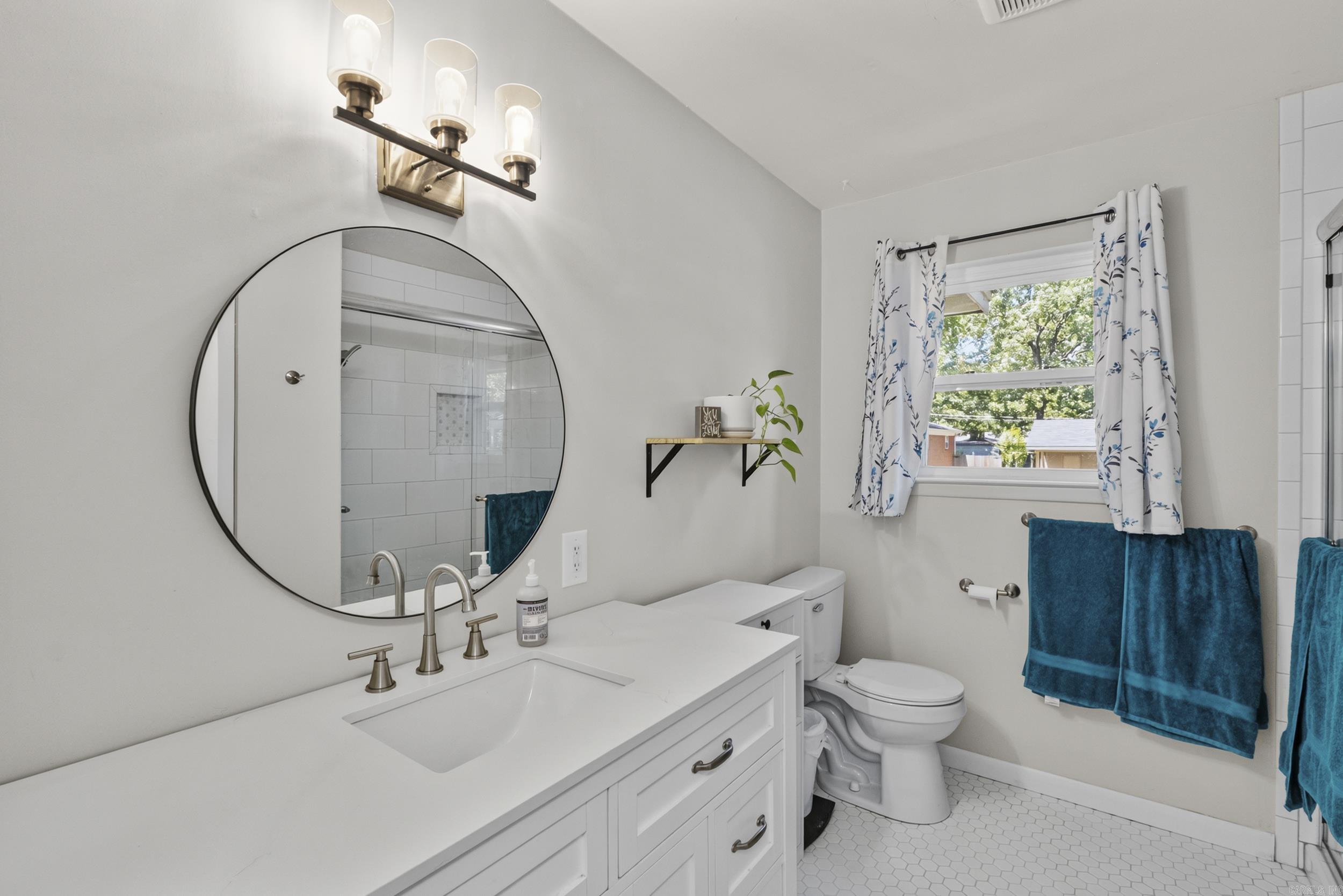 INDIAN HILLS - Residential