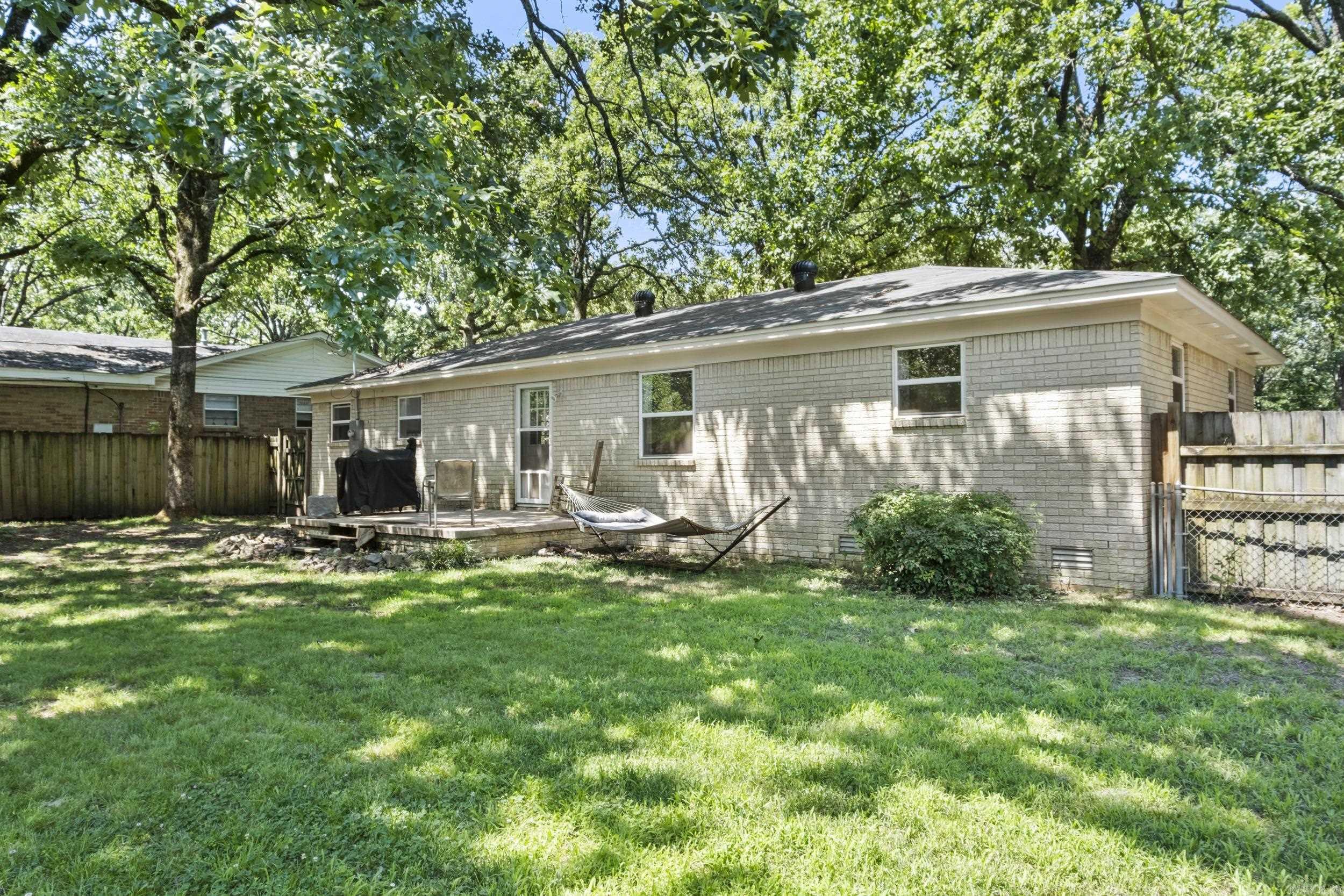 INDIAN HILLS - Residential