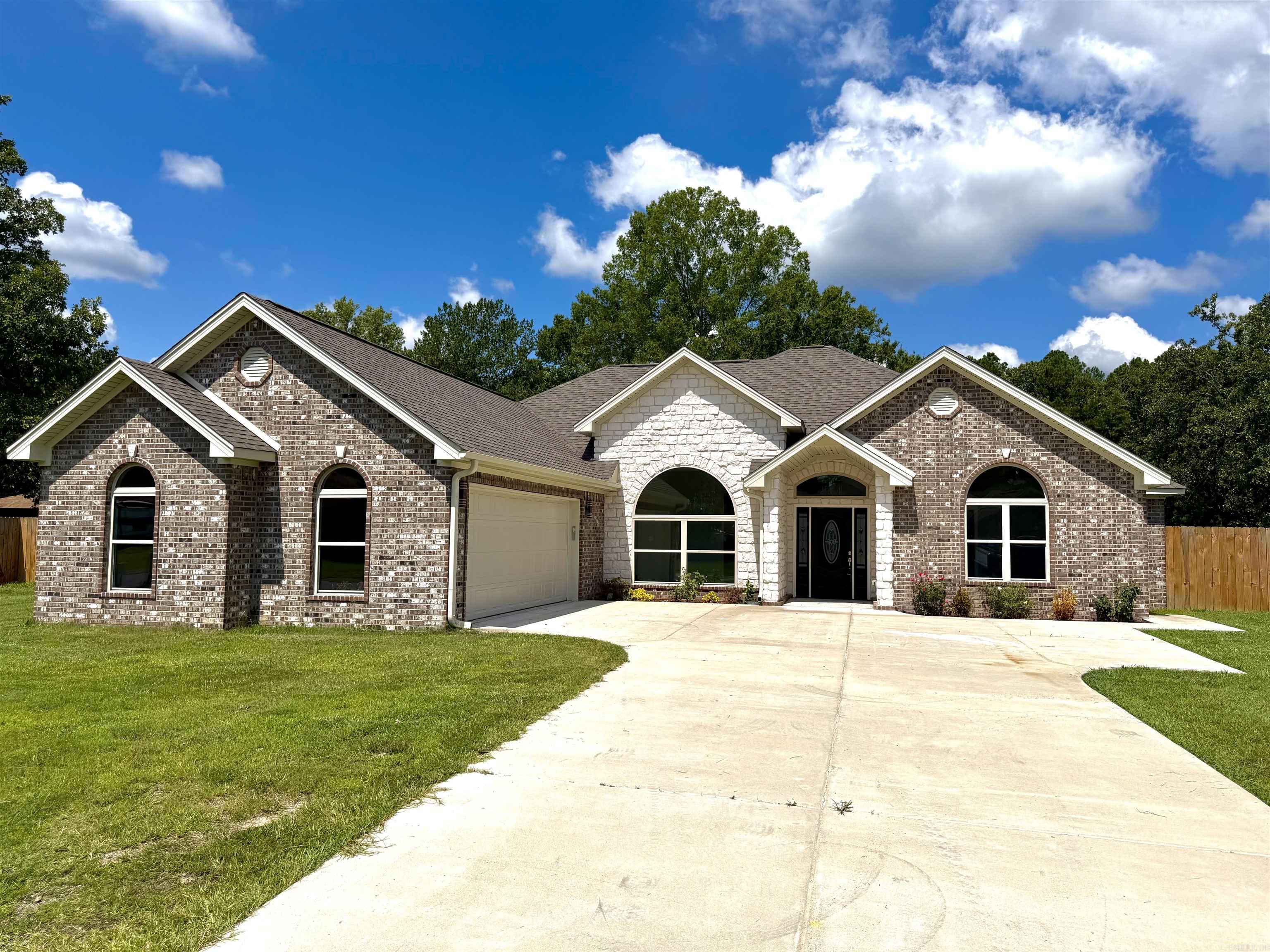 Daniels Oaks - Residential