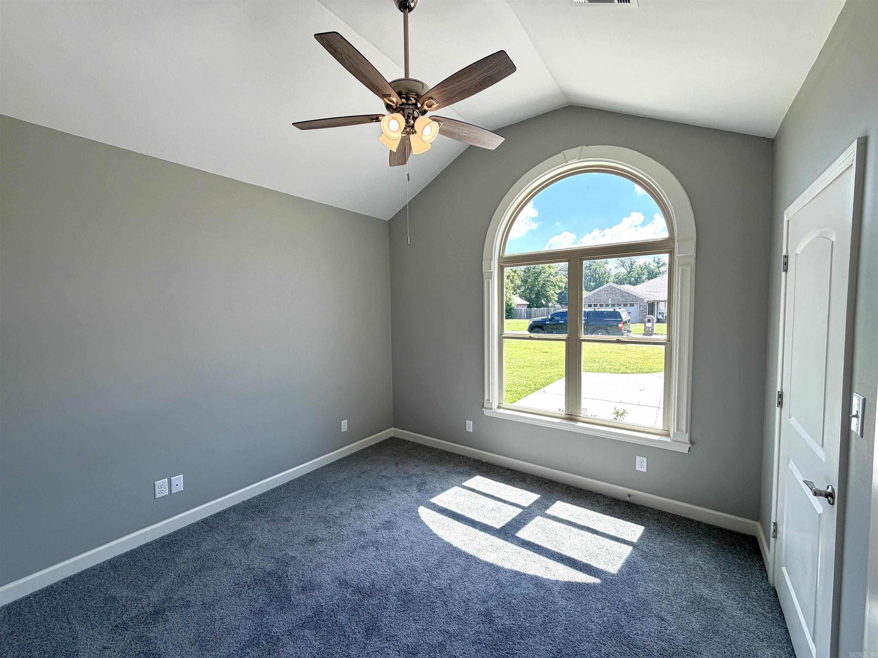 Daniels Oaks - Residential