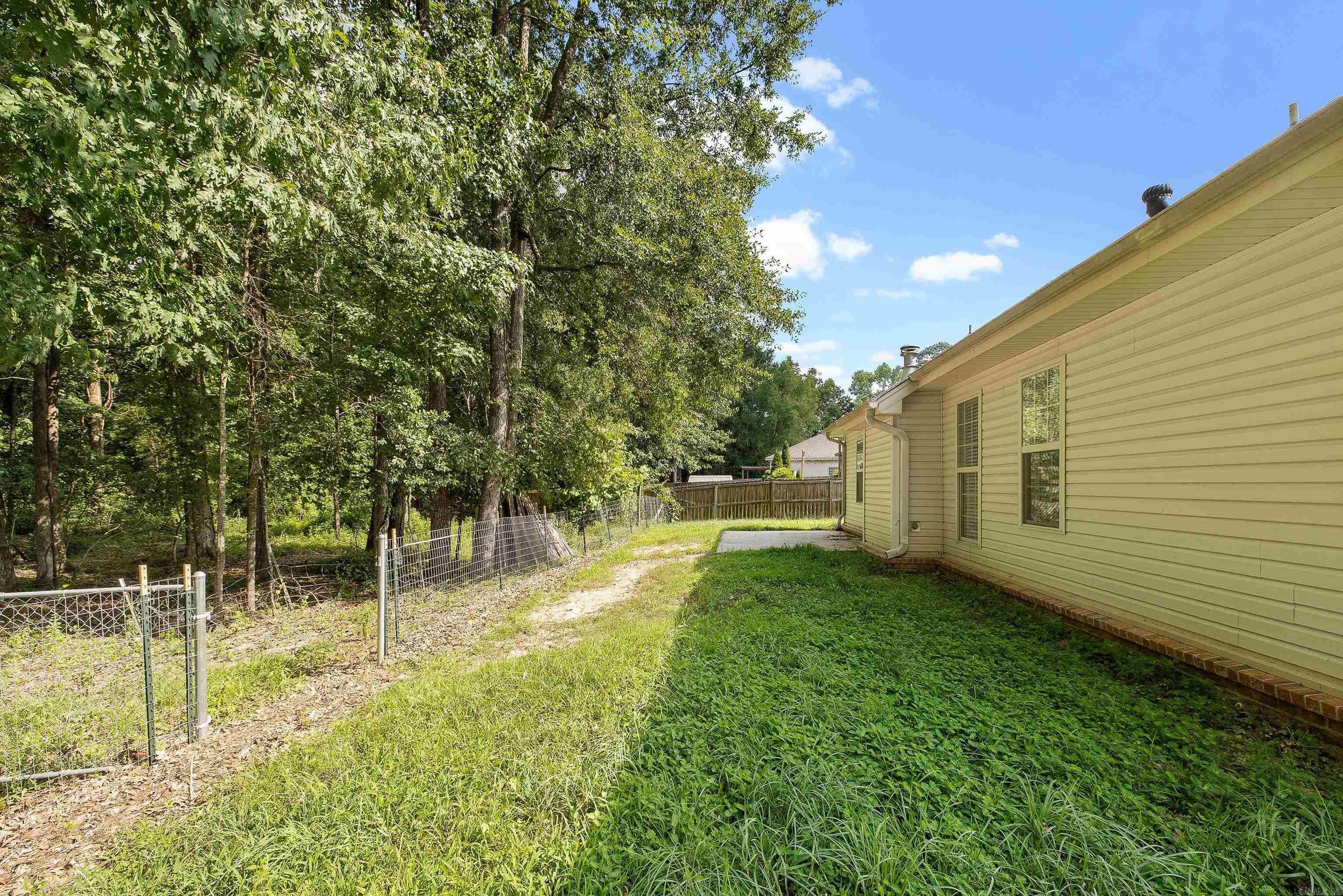 MADISON VILLAGE - Residential