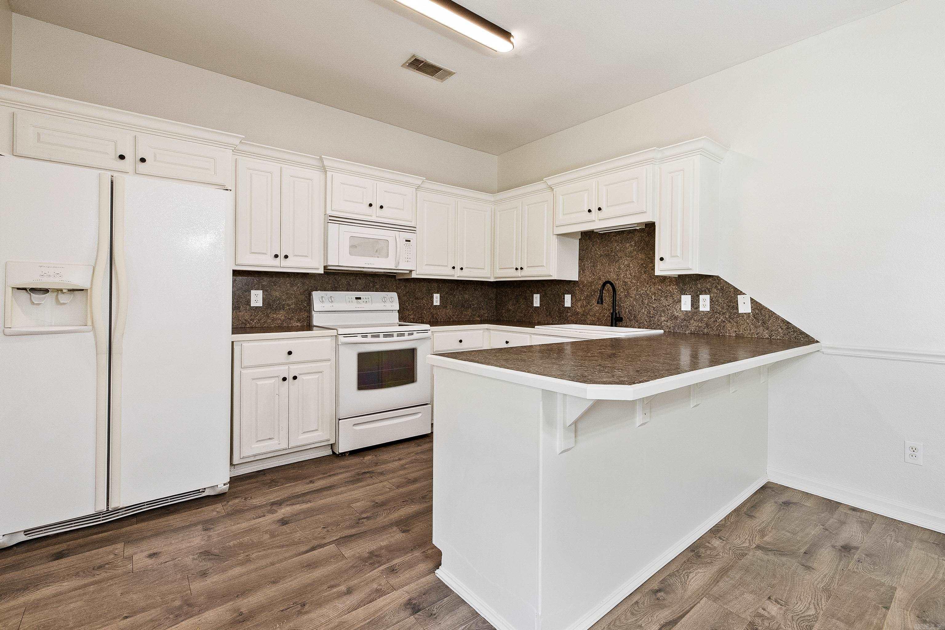MADISON VILLAGE - Residential