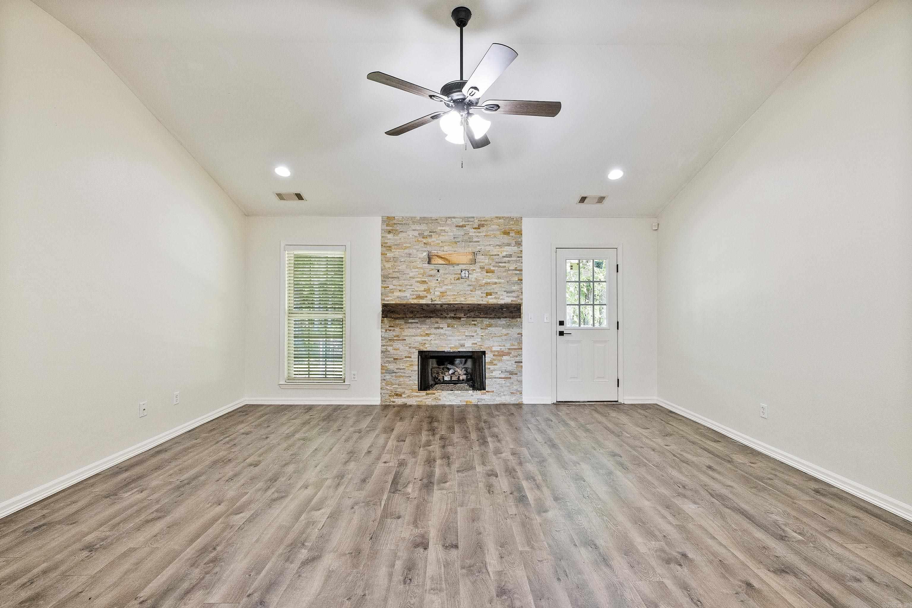 MADISON VILLAGE - Residential
