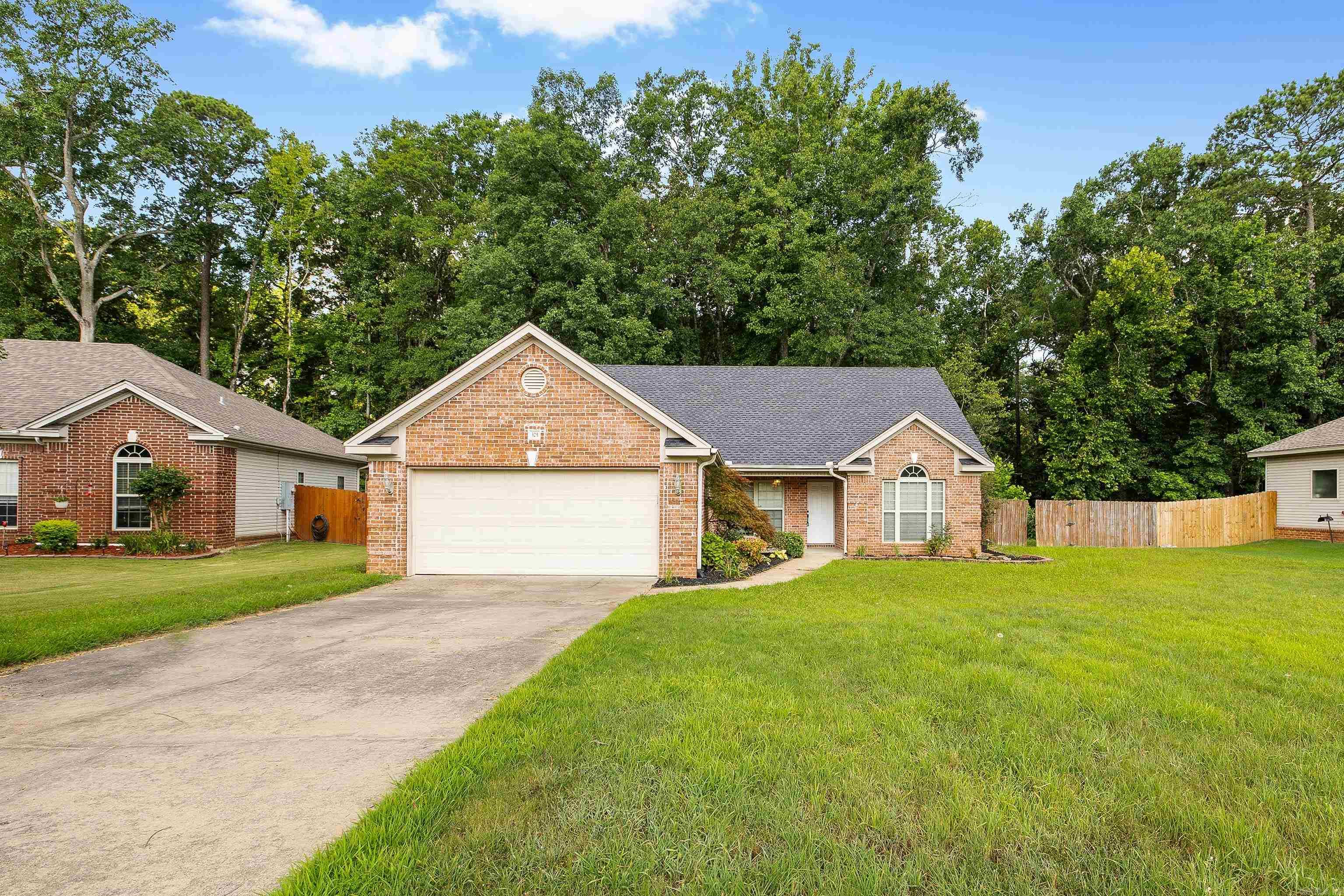 MADISON VILLAGE - Residential