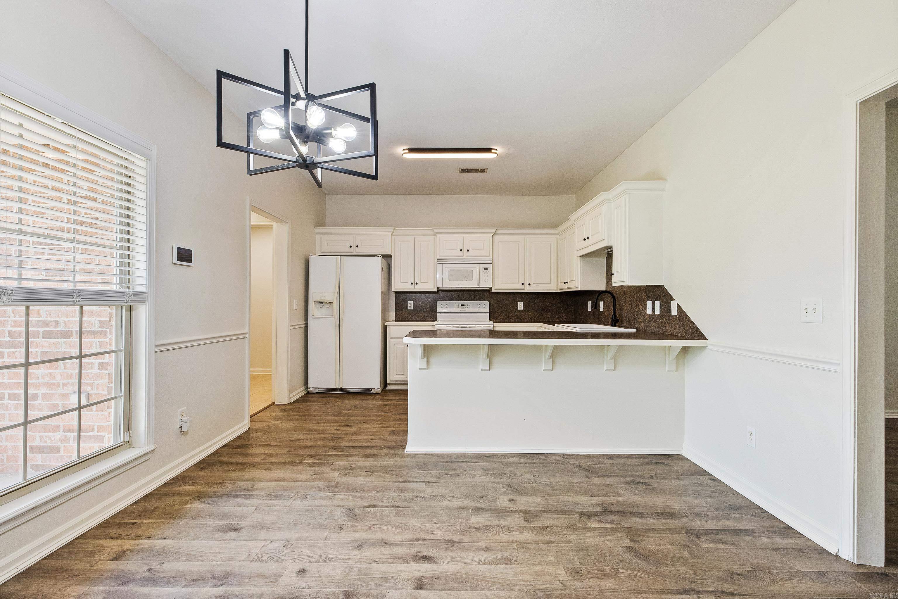 MADISON VILLAGE - Residential