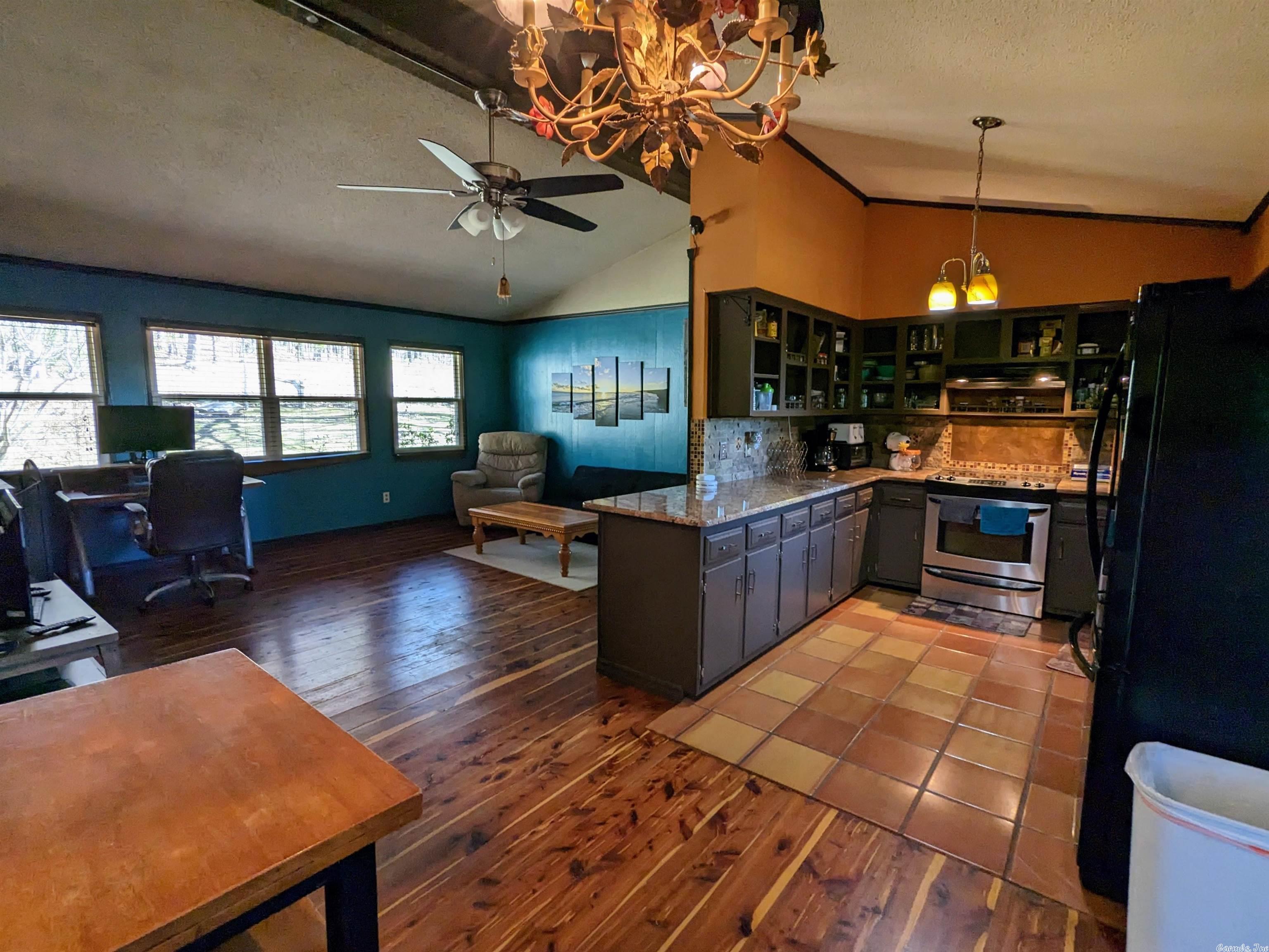 FAIRFIELD BAY - Residential