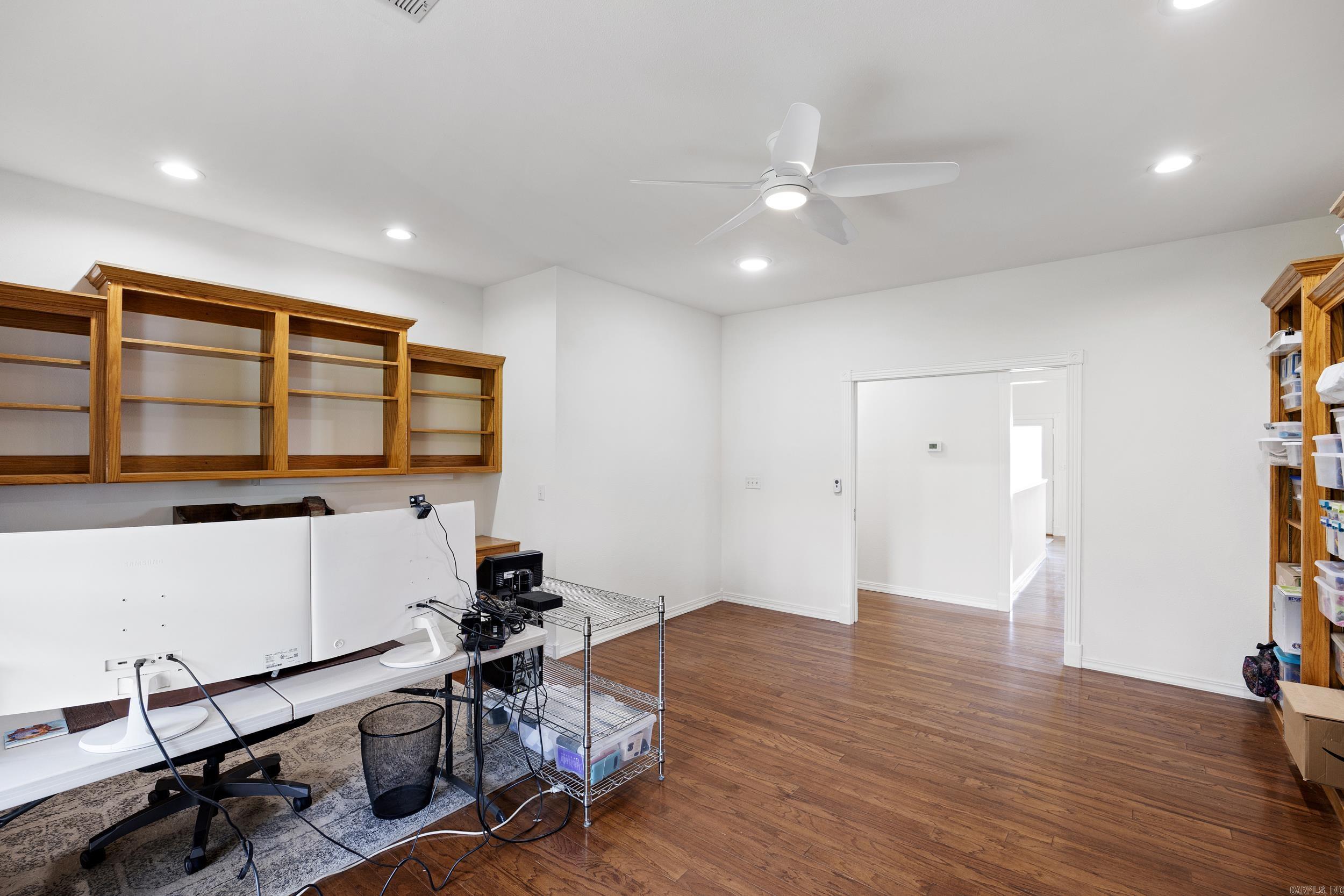 EAGLE RIDGE I - Residential