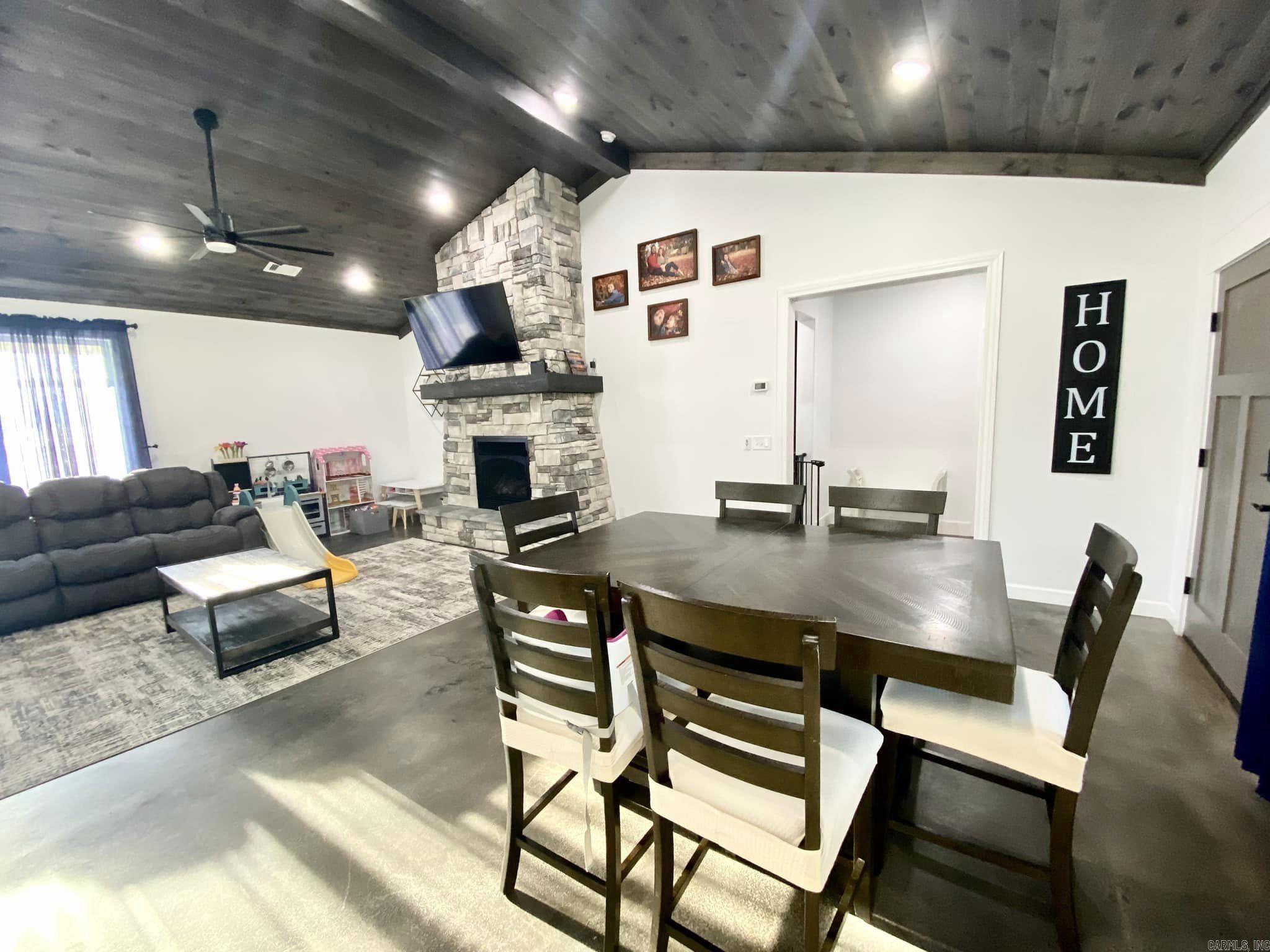 Lancaster-Tubbs Creek Homes - Residential