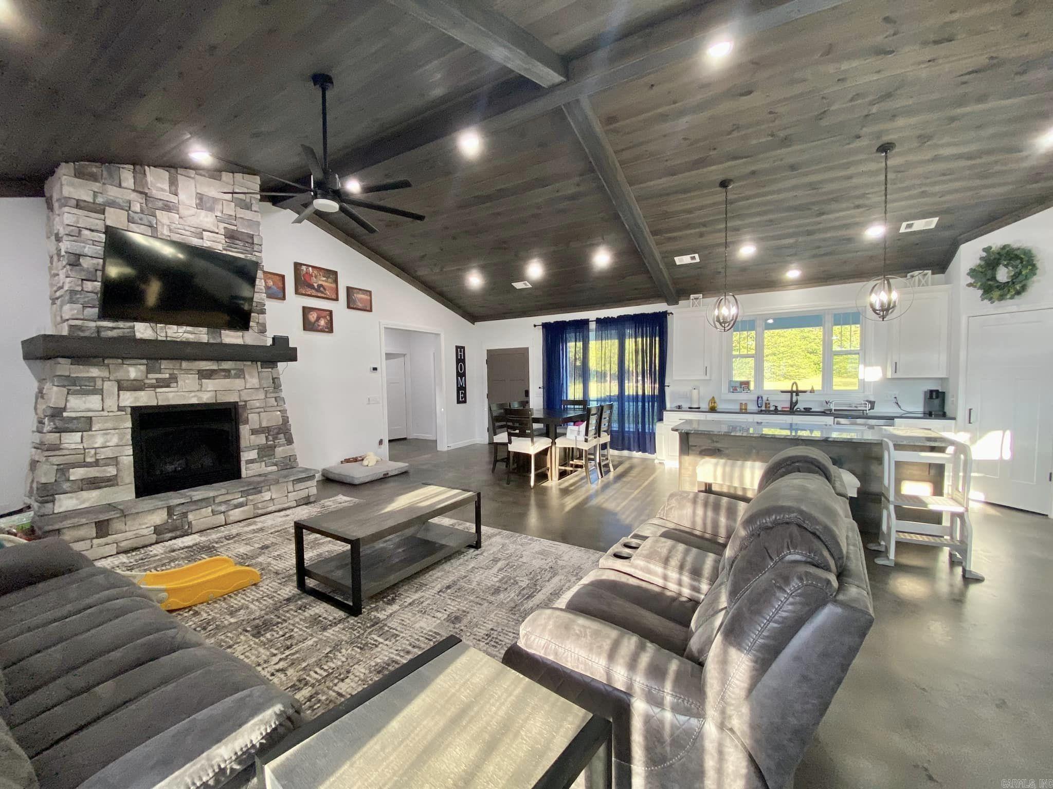 Lancaster-Tubbs Creek Homes - Residential