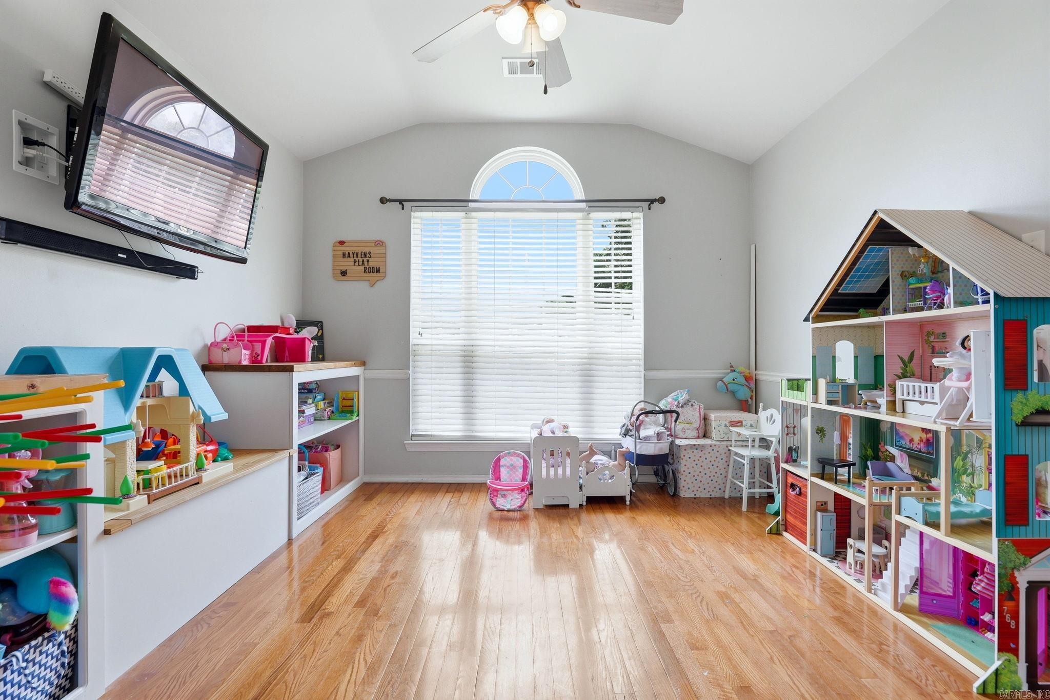 STONEYBROOK - Residential