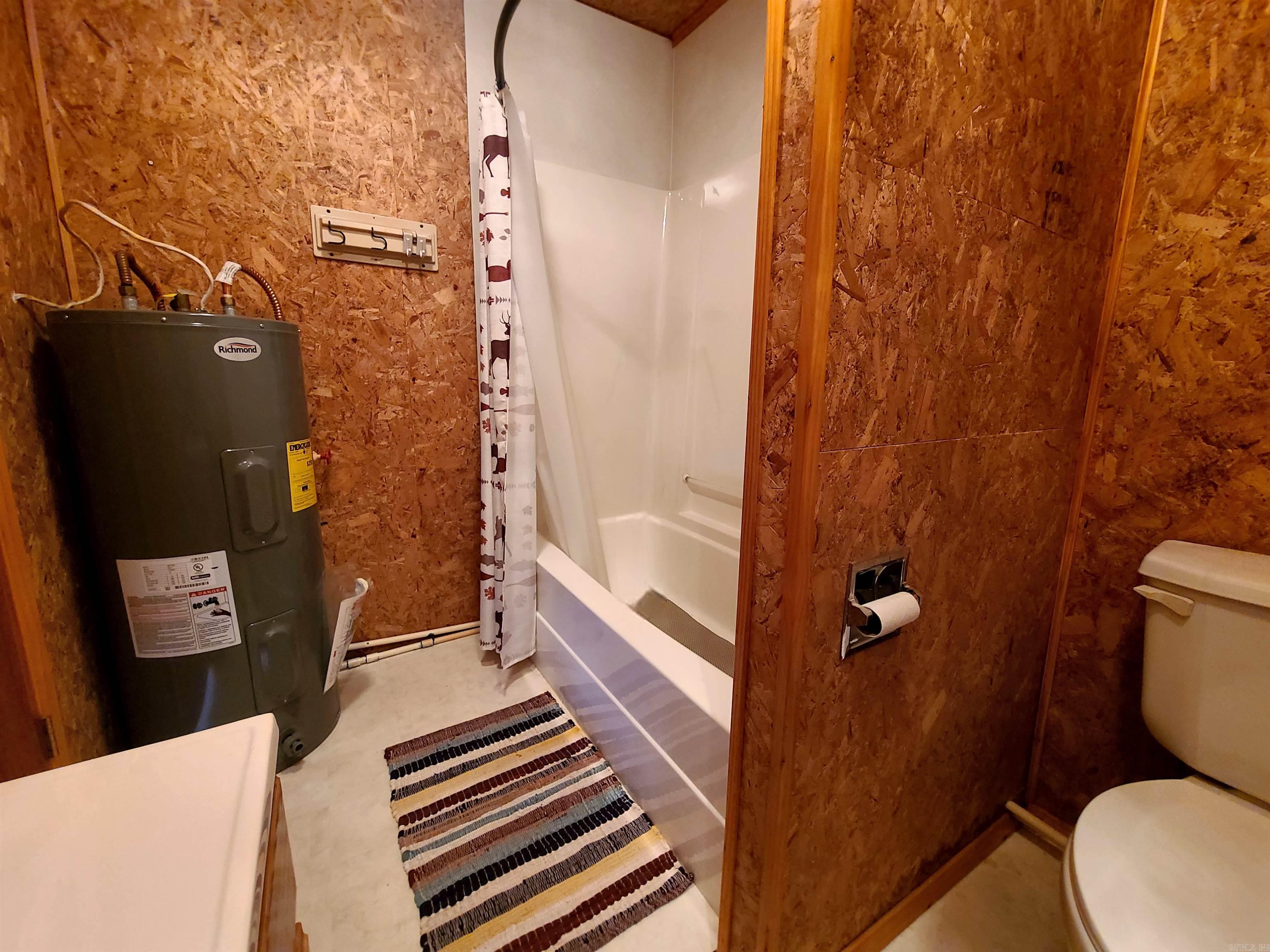 F & F Lake - Residential
