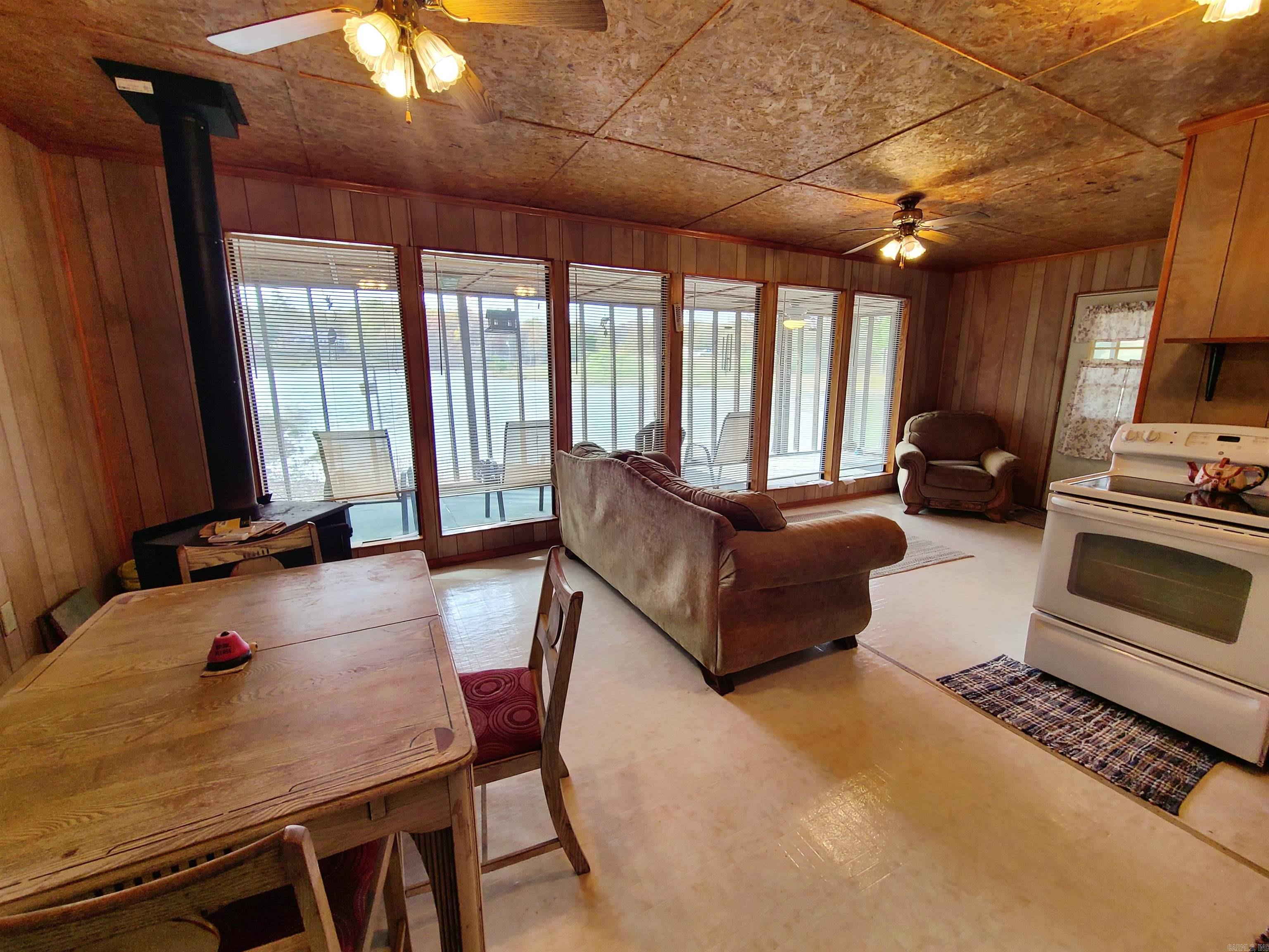 F & F Lake - Residential