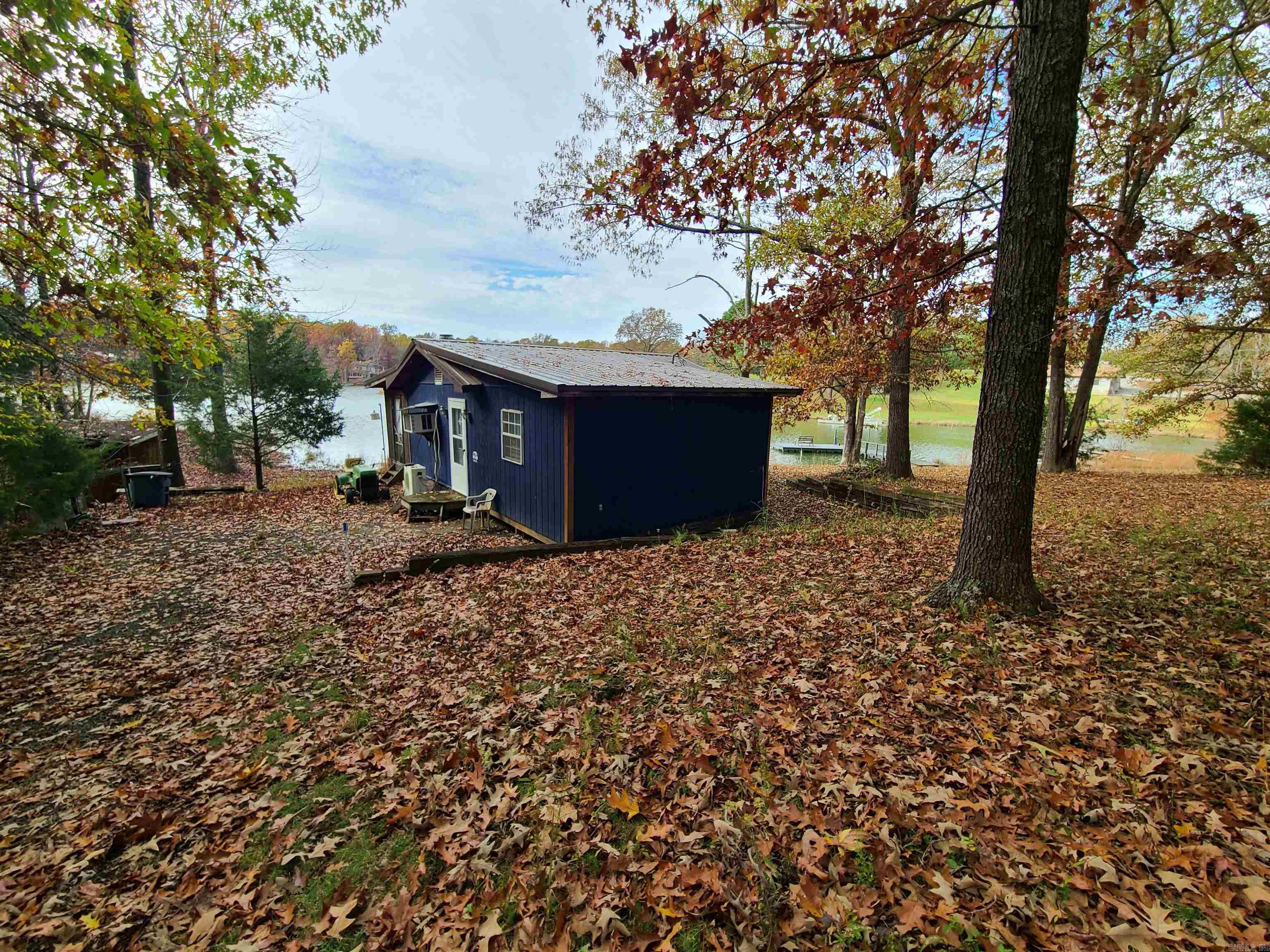 F & F Lake - Residential