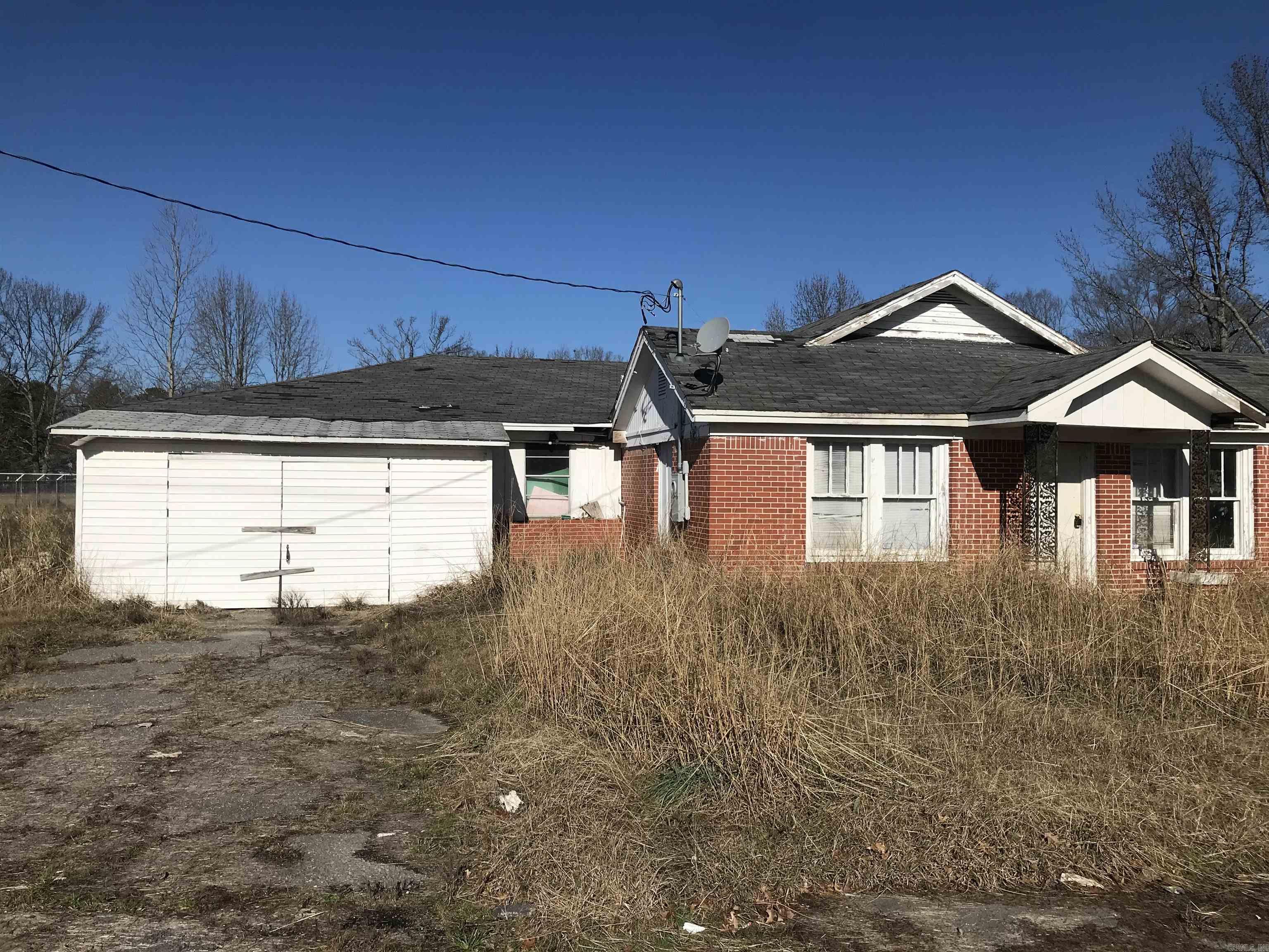 Investment opportunity. Home needs full rehab. Seller is selling AS-IS. Cash only sale.