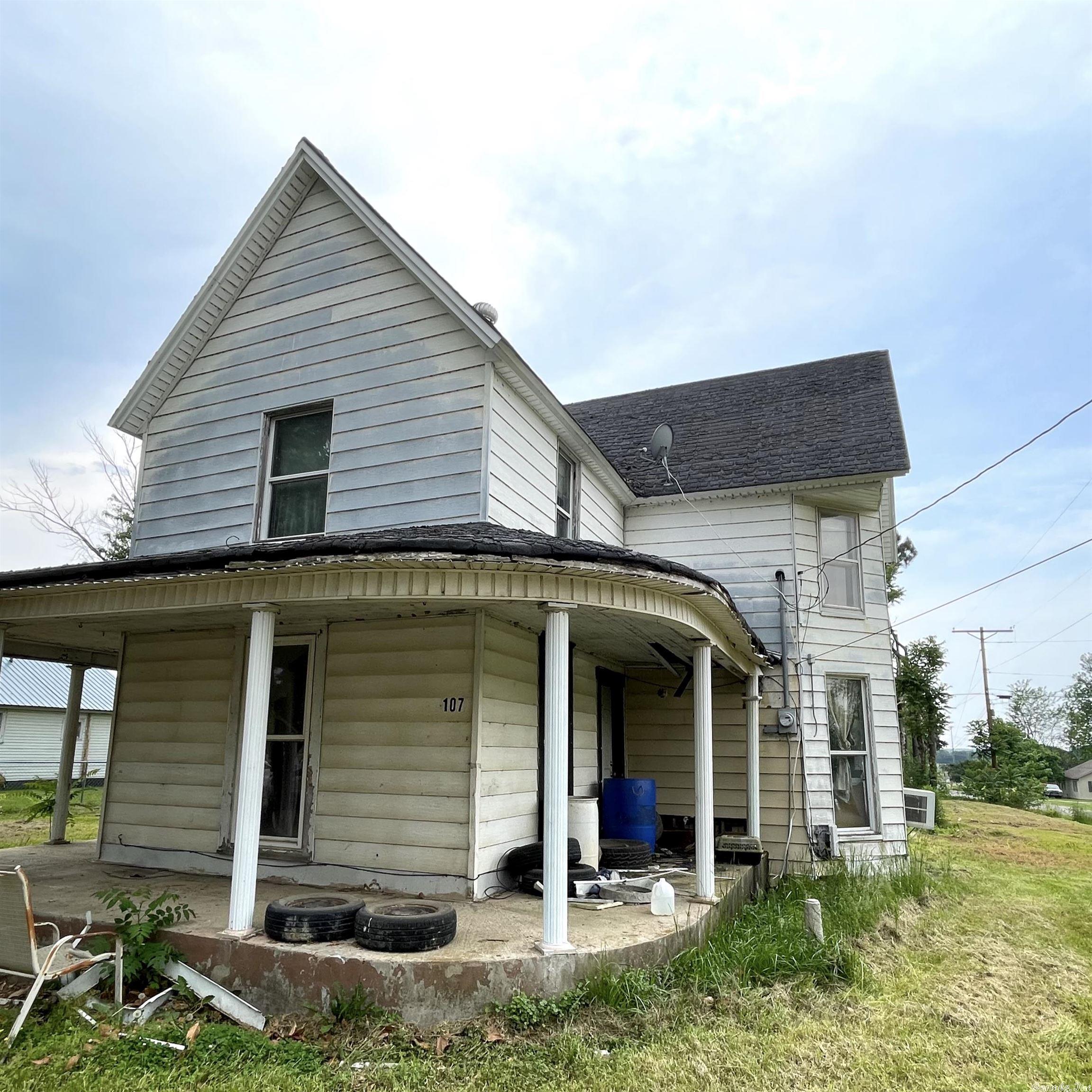 Great investment opportunity! Lots of potential with this spacious home! Needs new roof, has window units & uses space heaters. With the right investor, this would be a great flip house or even a rental! Being sold AS-IS, where-is. Call today for your tour!