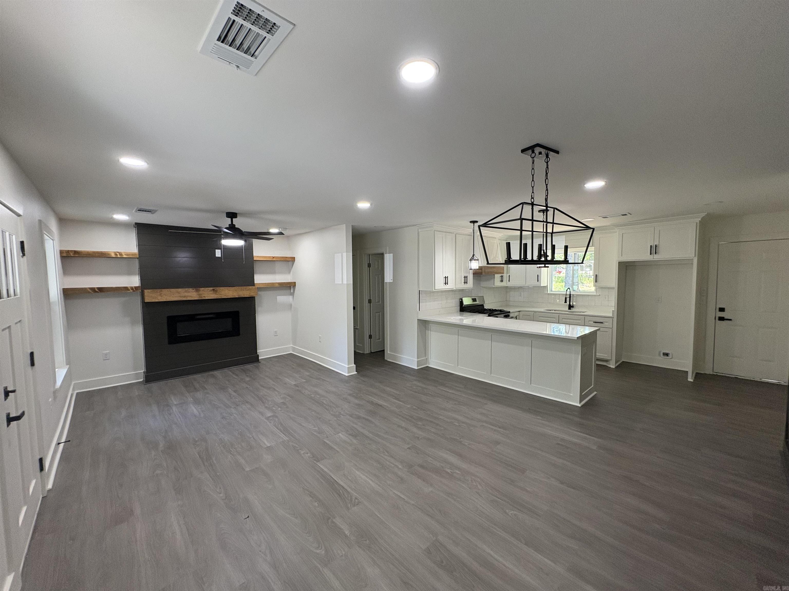 SHANNON HILLS s - Residential