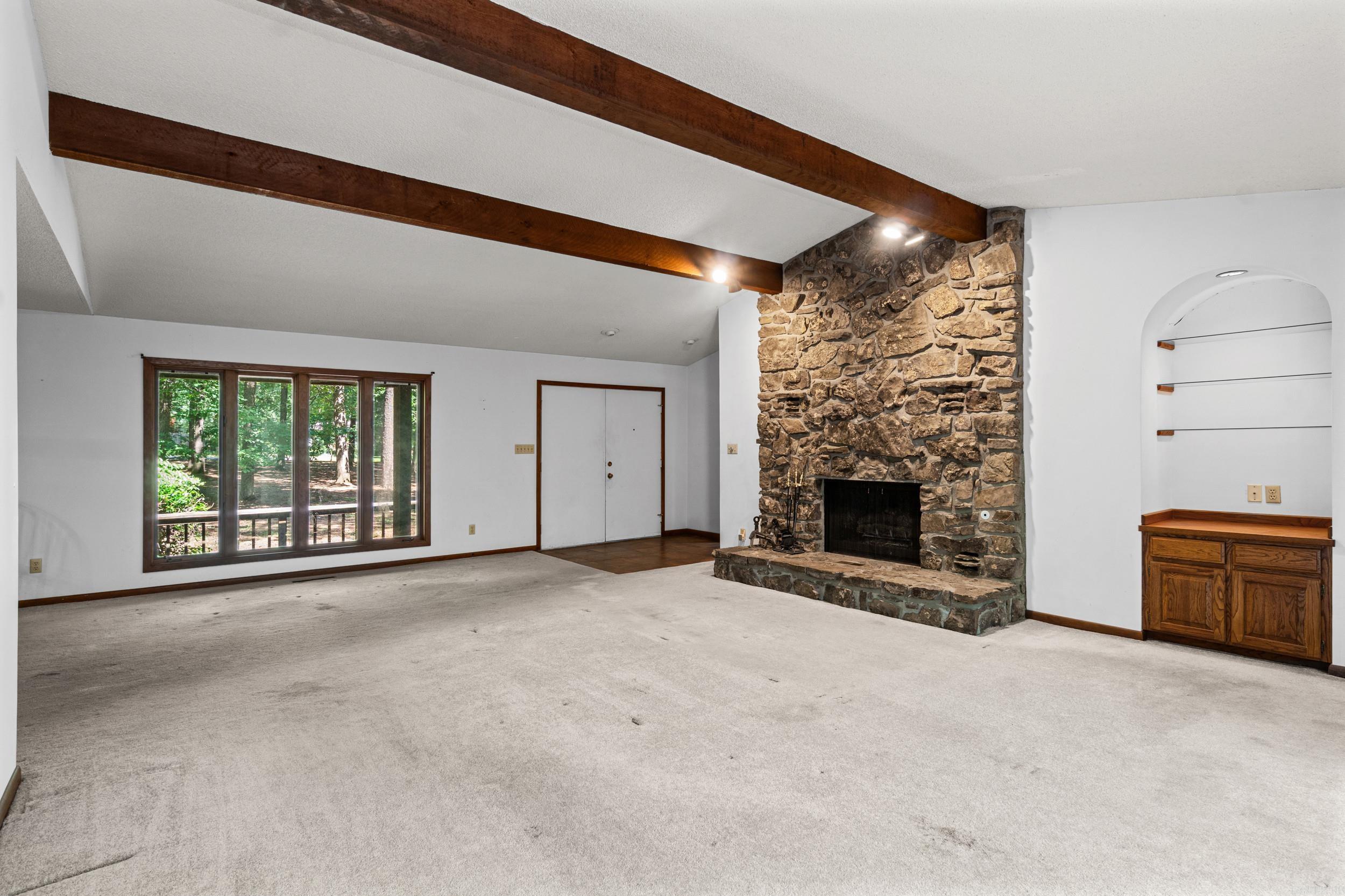 BAYWOOD - LAKE - Residential