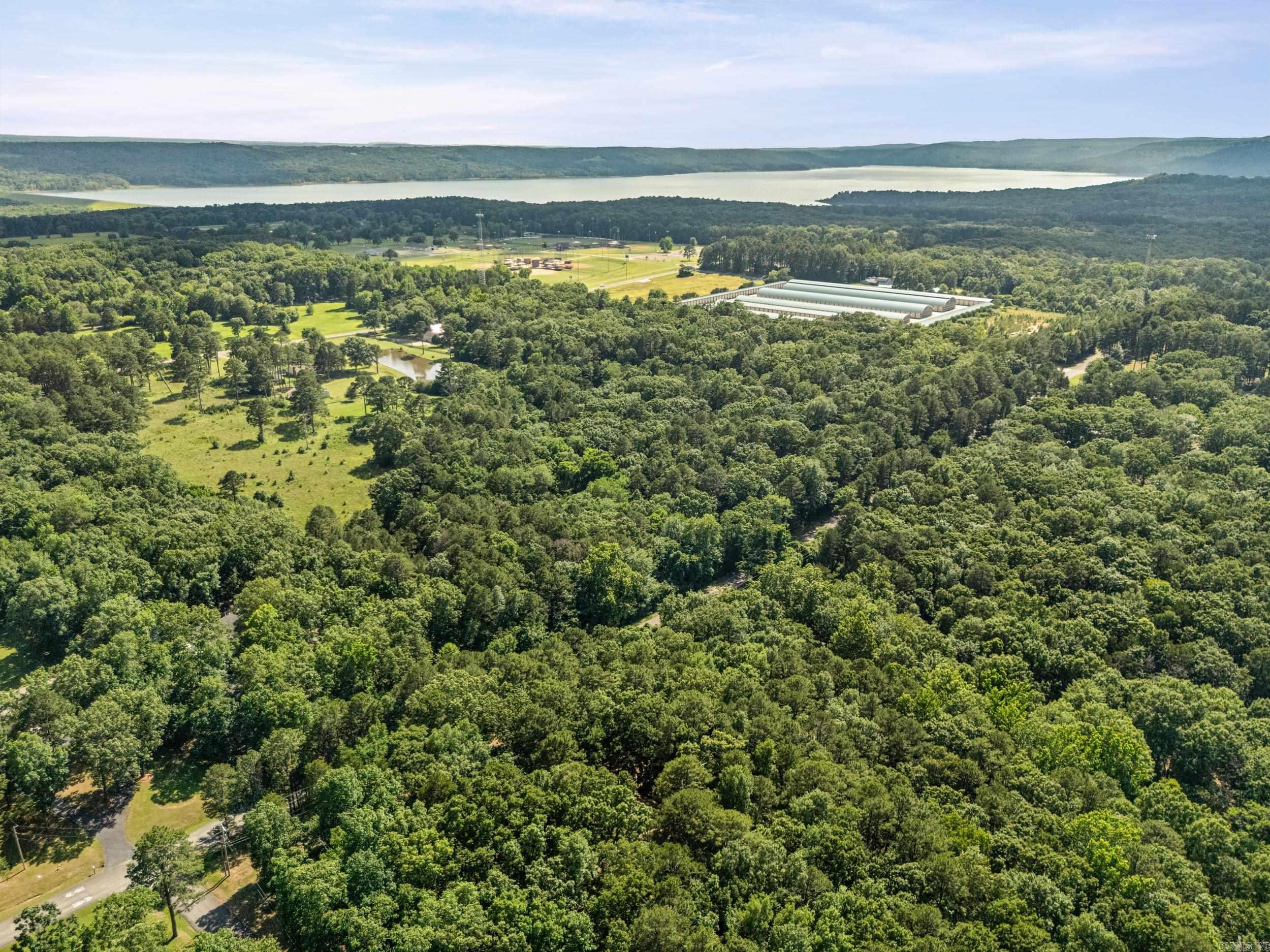 BAYWOOD - LAKE - Residential
