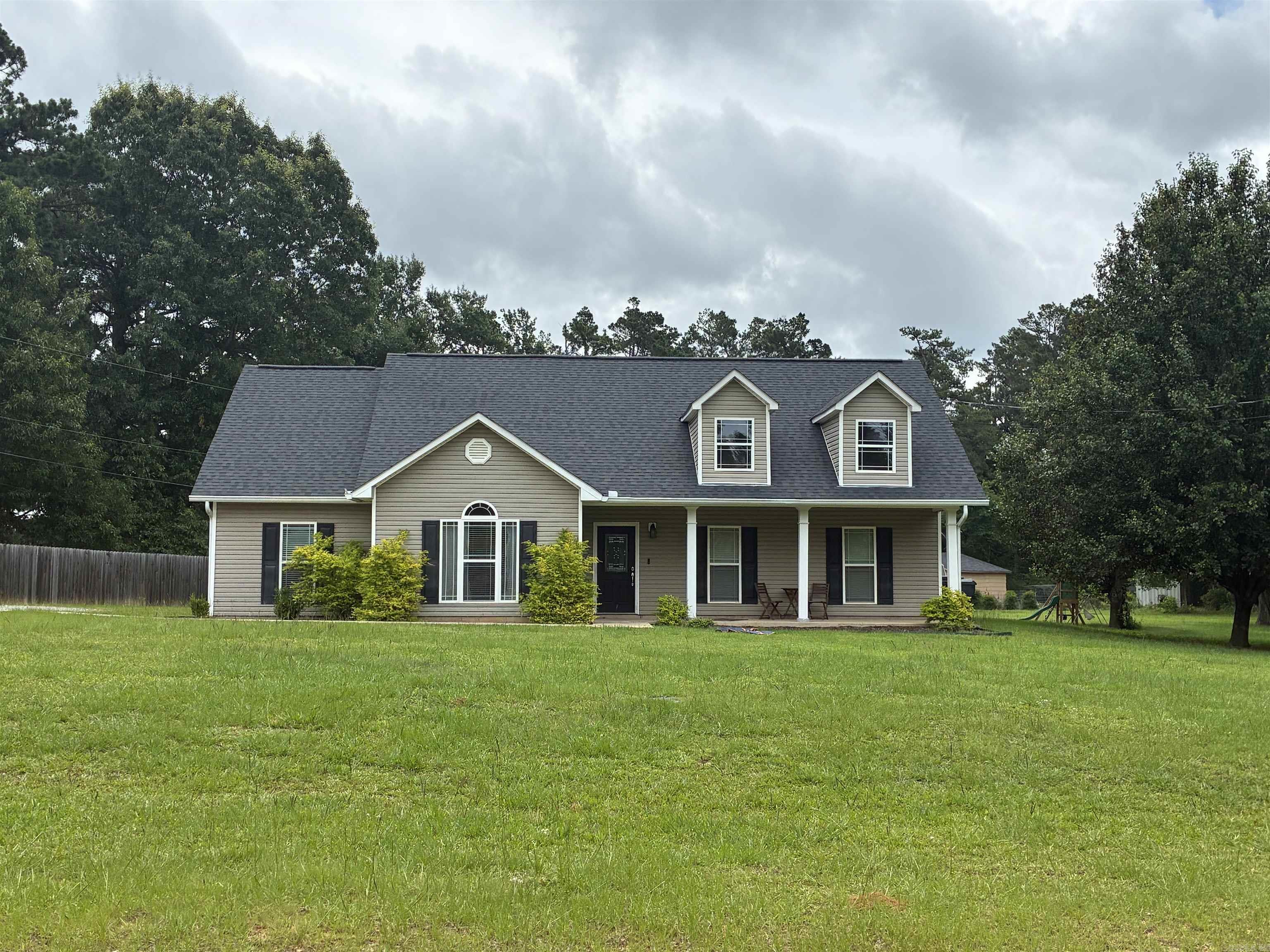 Very Nice 4 bedroom, 2 bath located in the country side of Star City, AR.