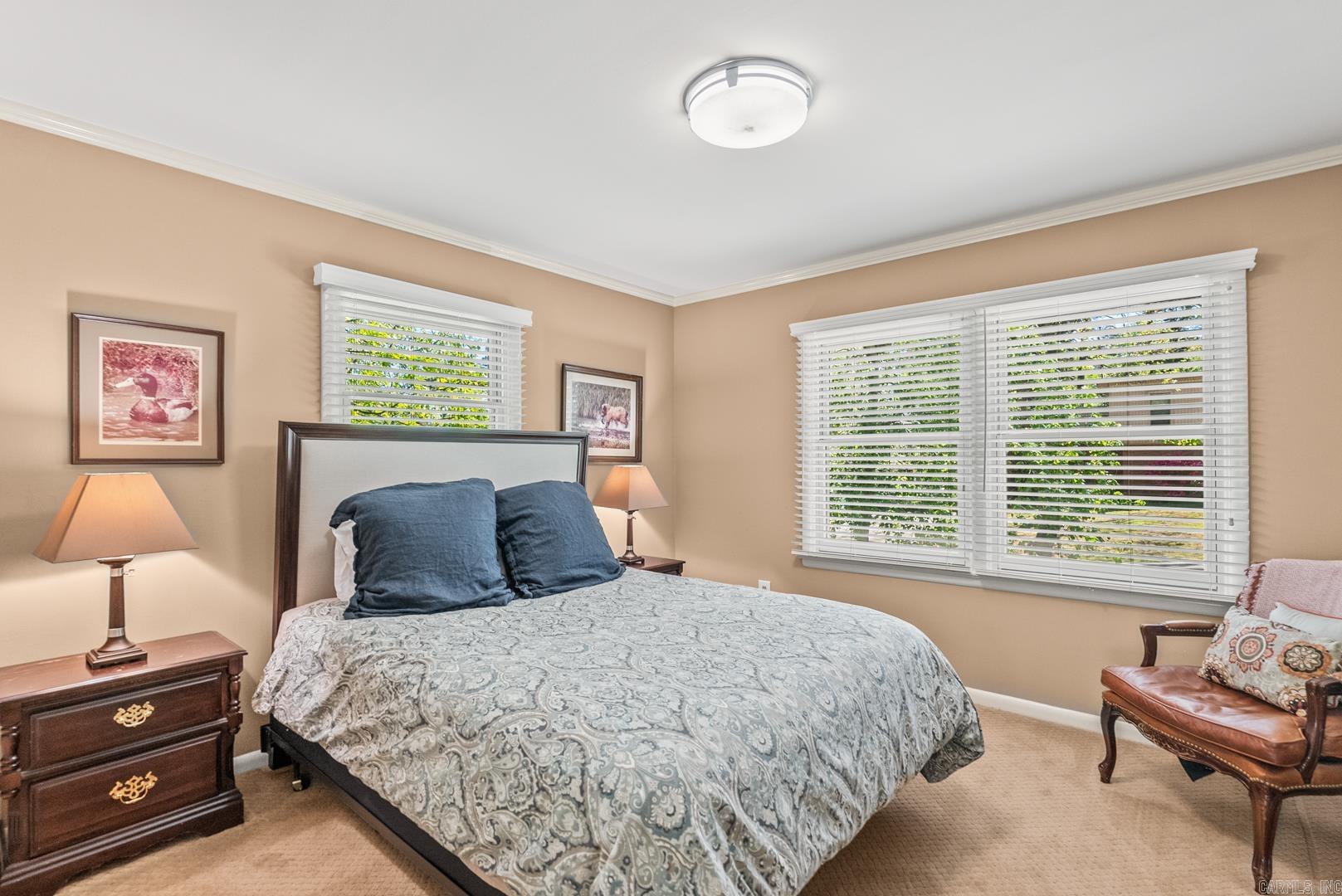 PINE MANOR - Residential