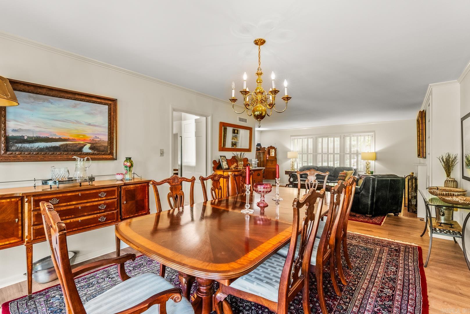 PINE MANOR - Residential