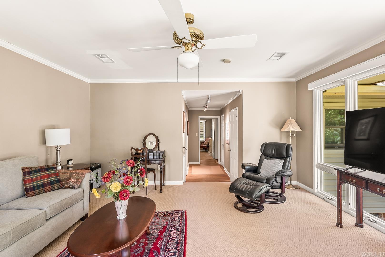 PINE MANOR - Residential