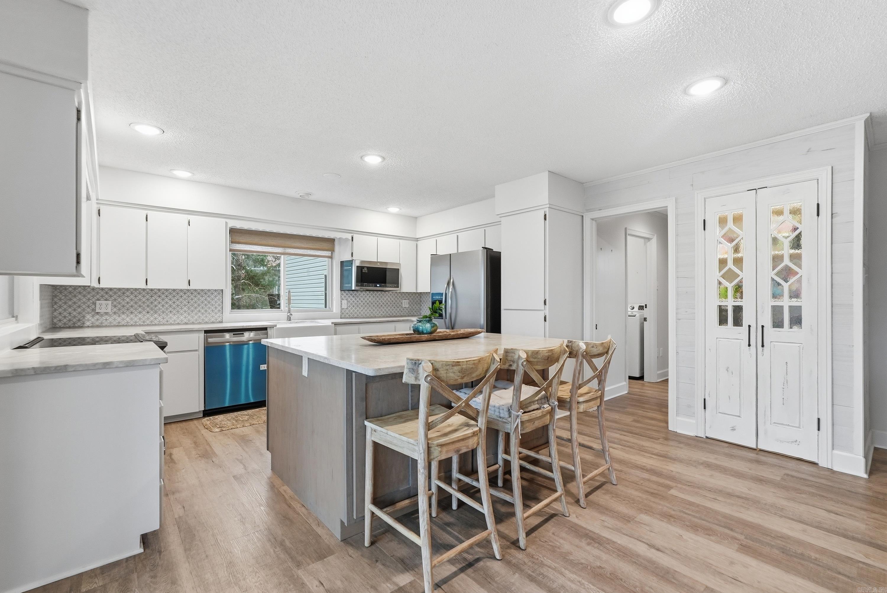 CASTLE RIDGE - Residential