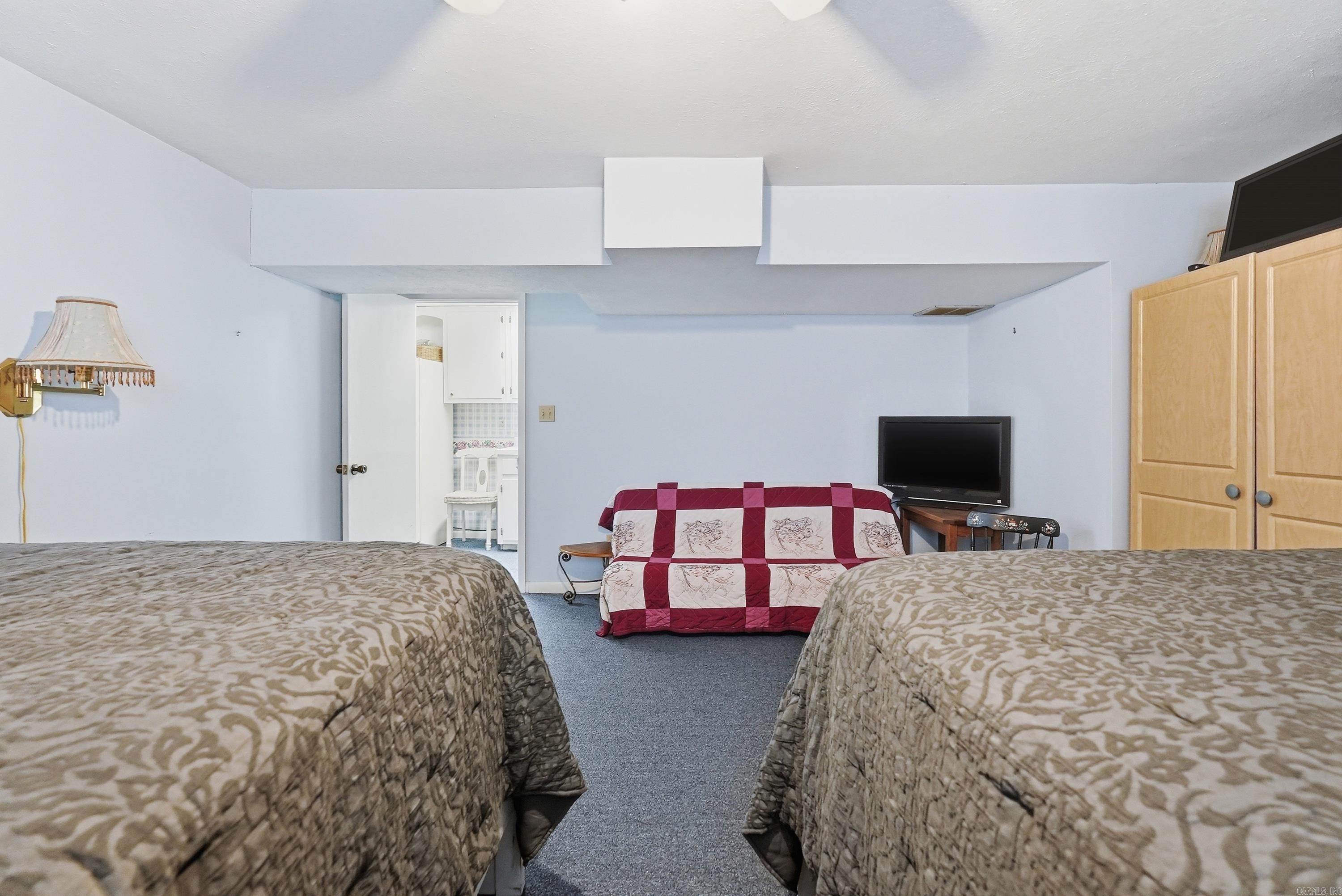 CASTLE RIDGE - Residential