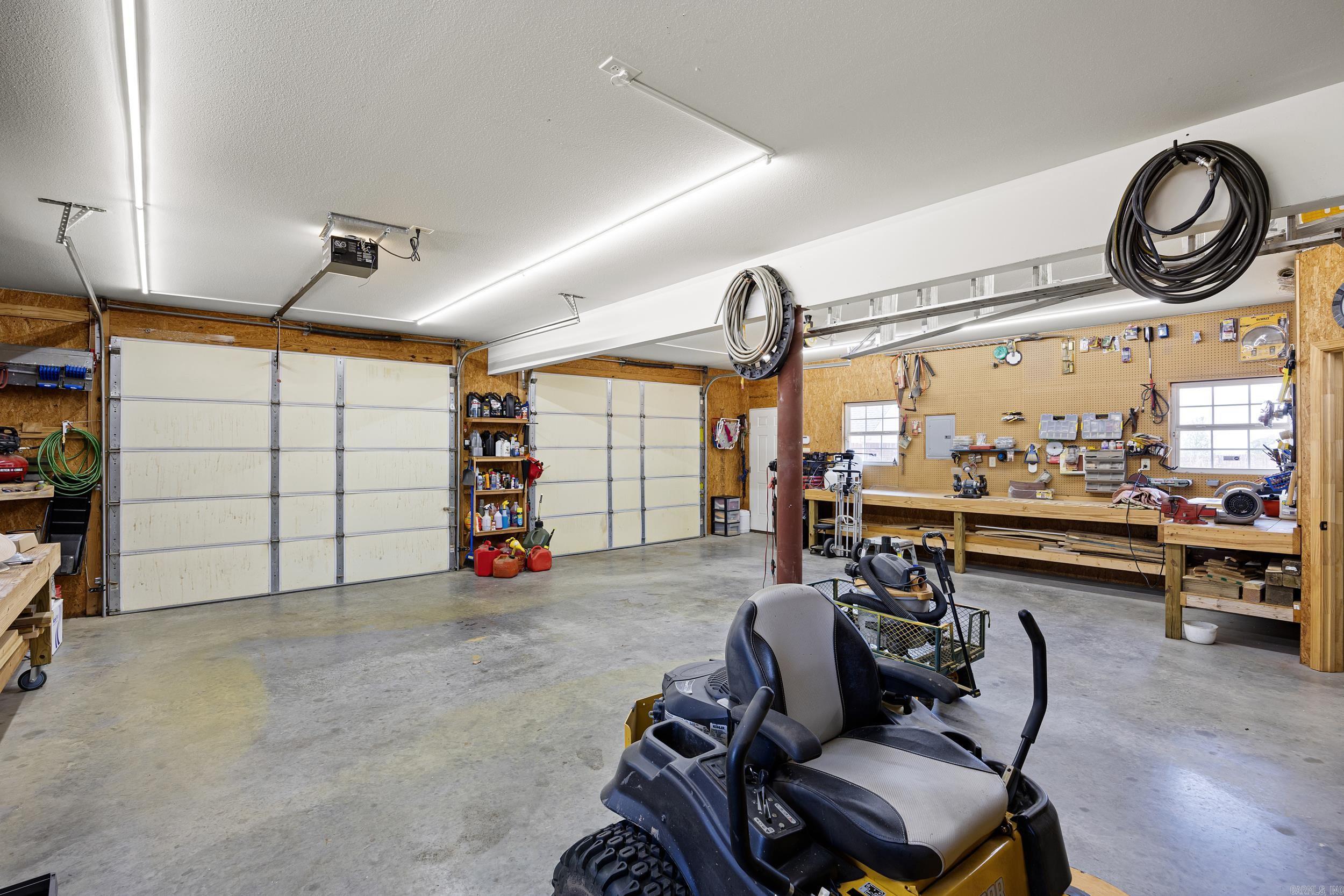 WOODRIDGE ATTEBERY - Residential