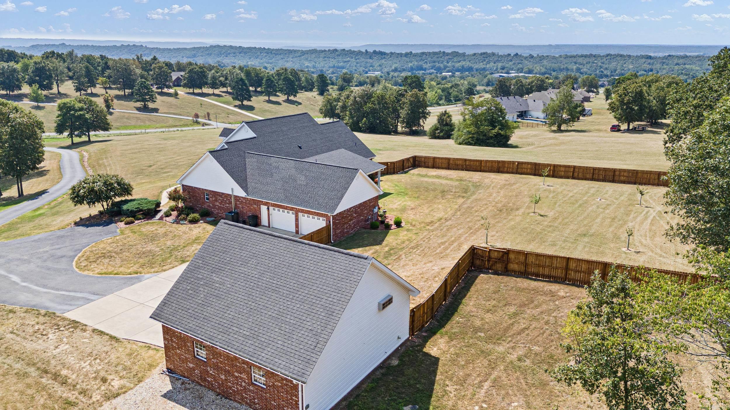 WOODRIDGE ATTEBERY - Residential