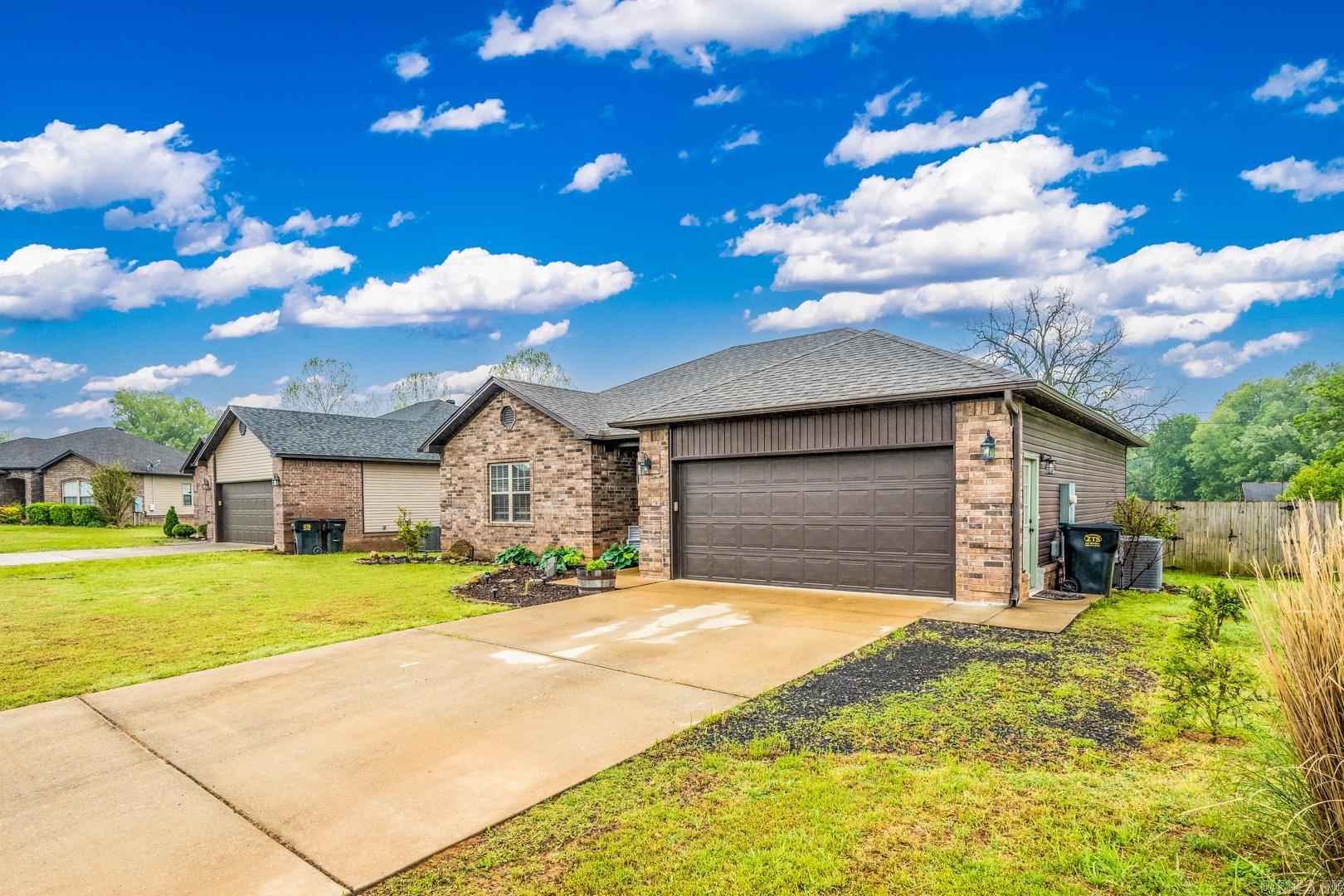 MAGNOLIA ESTATES - Residential