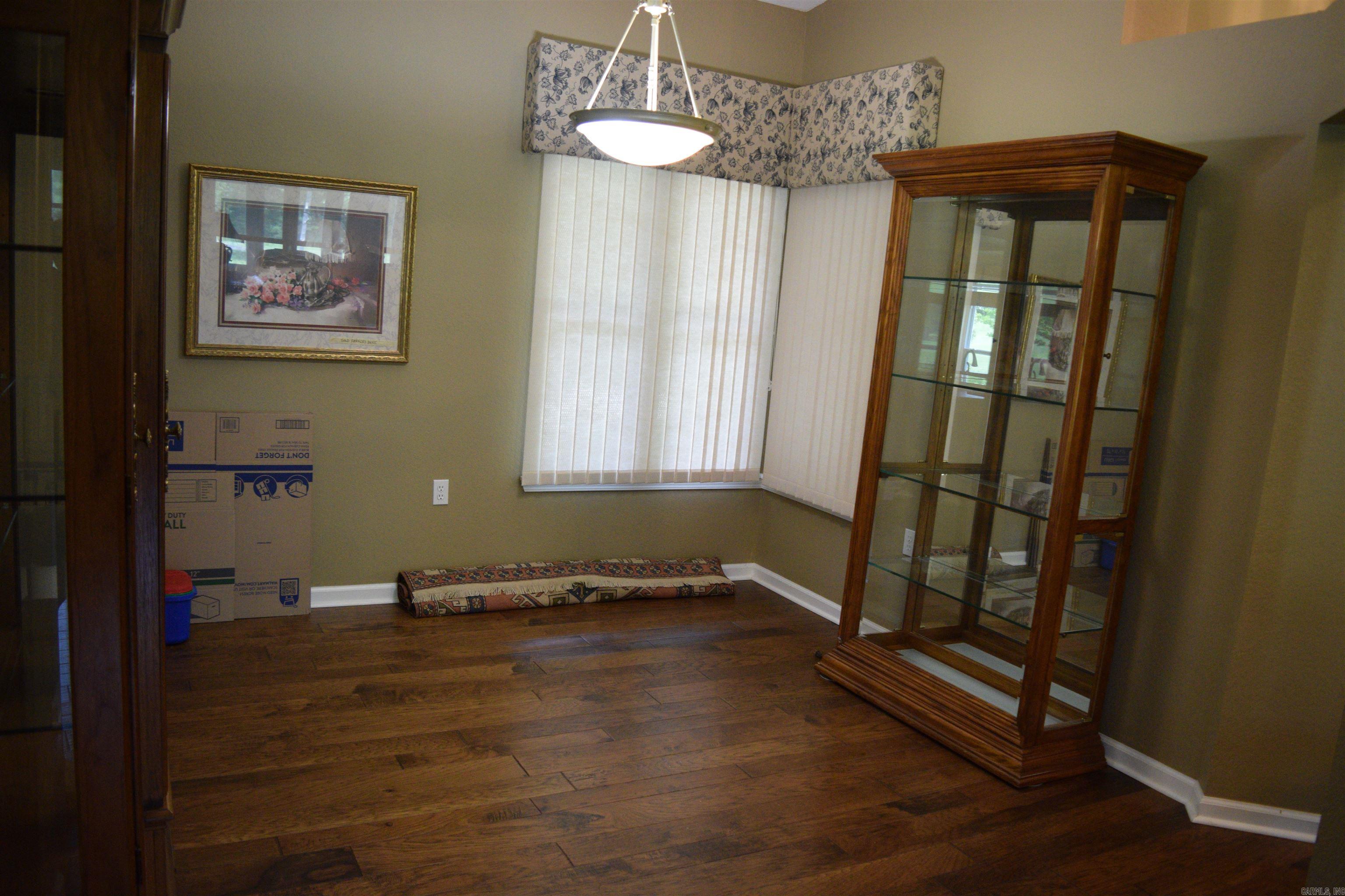 INDIAN HILLS - Residential