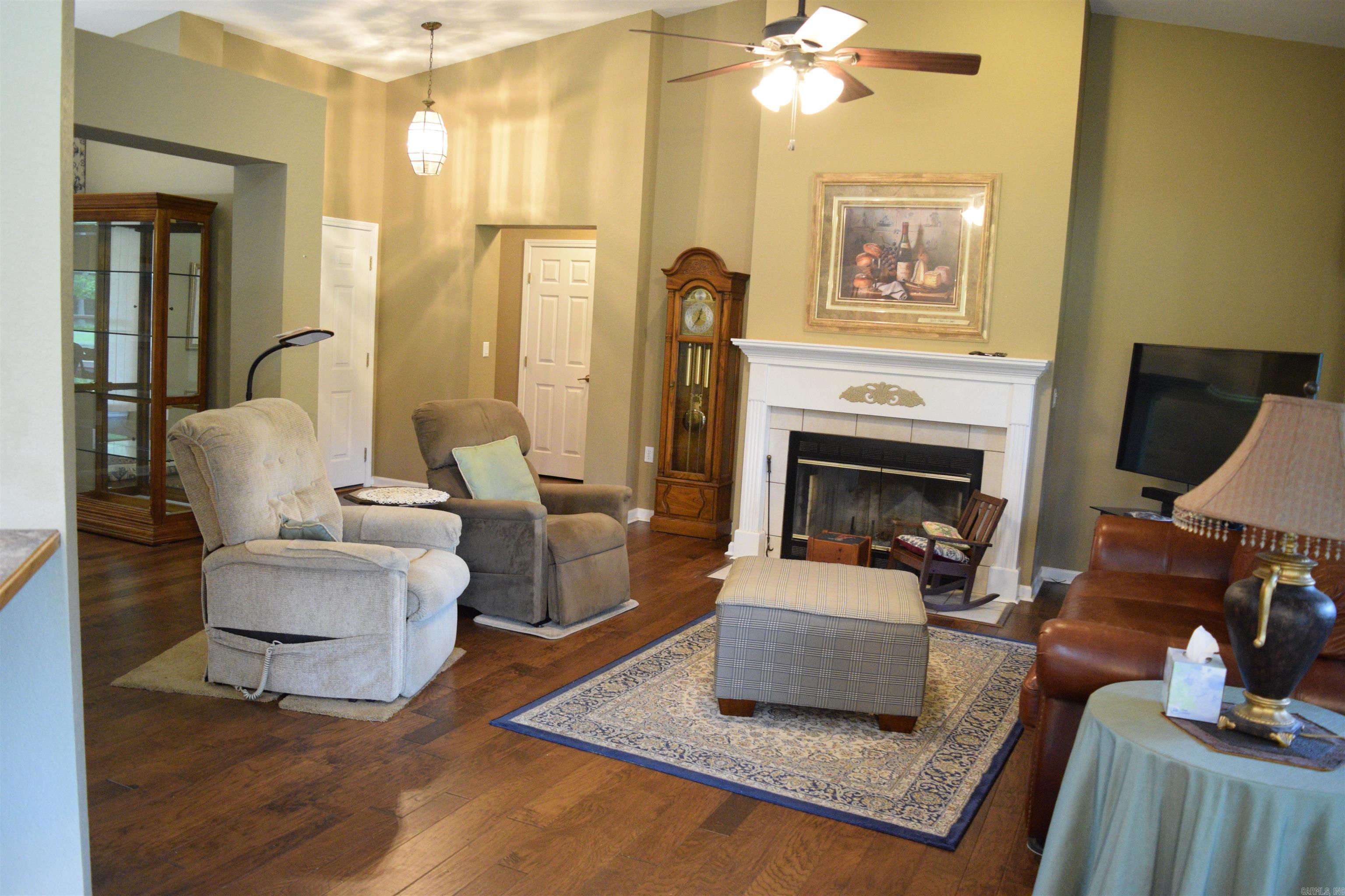 INDIAN HILLS - Residential