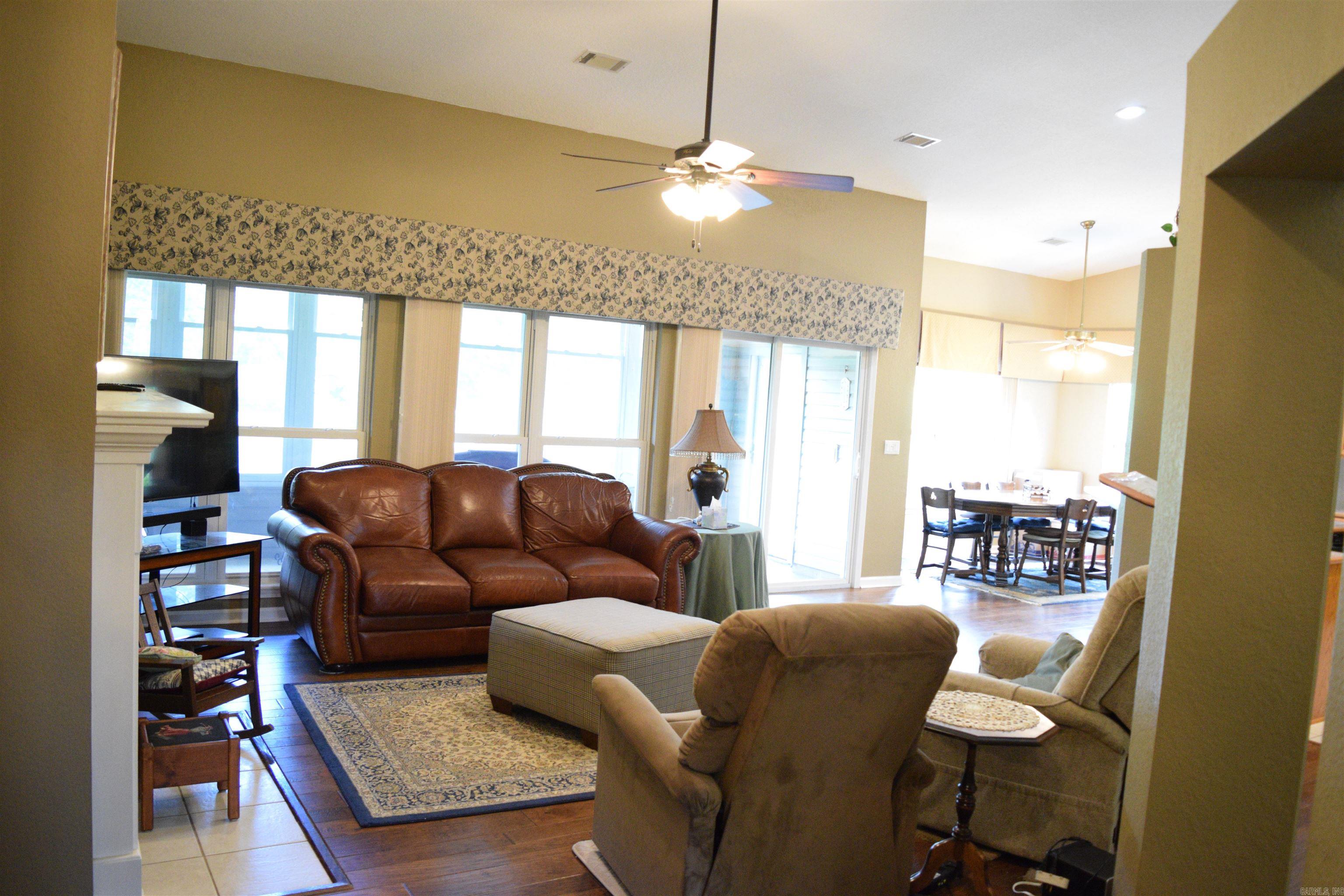 INDIAN HILLS - Residential