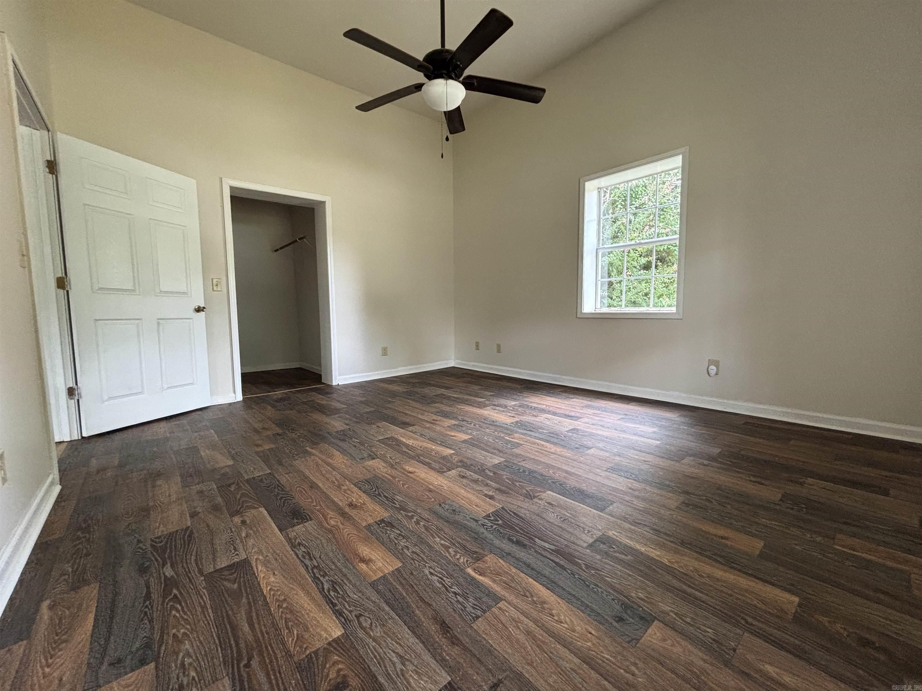 Mena Original - Residential