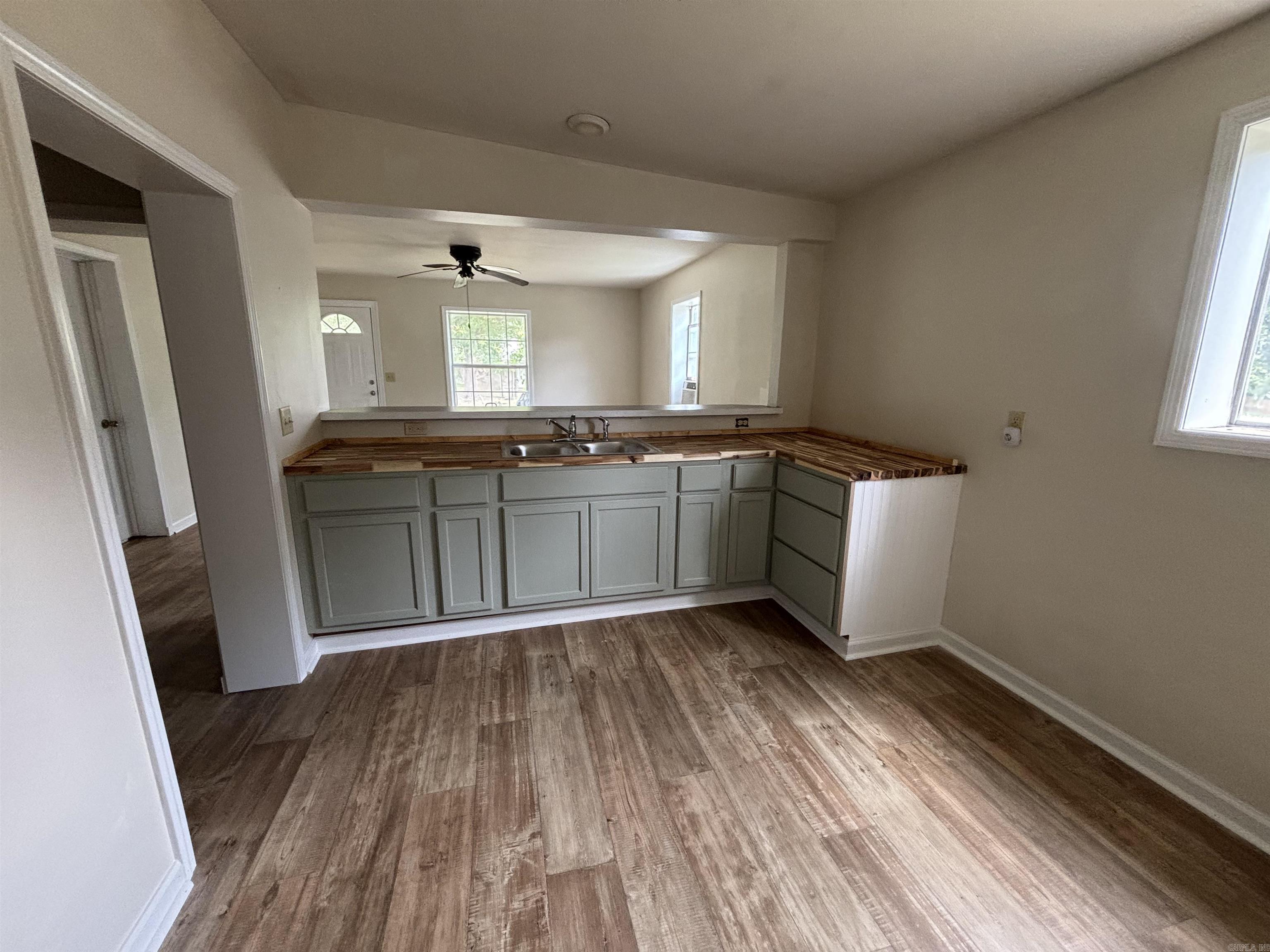 Mena Original - Residential