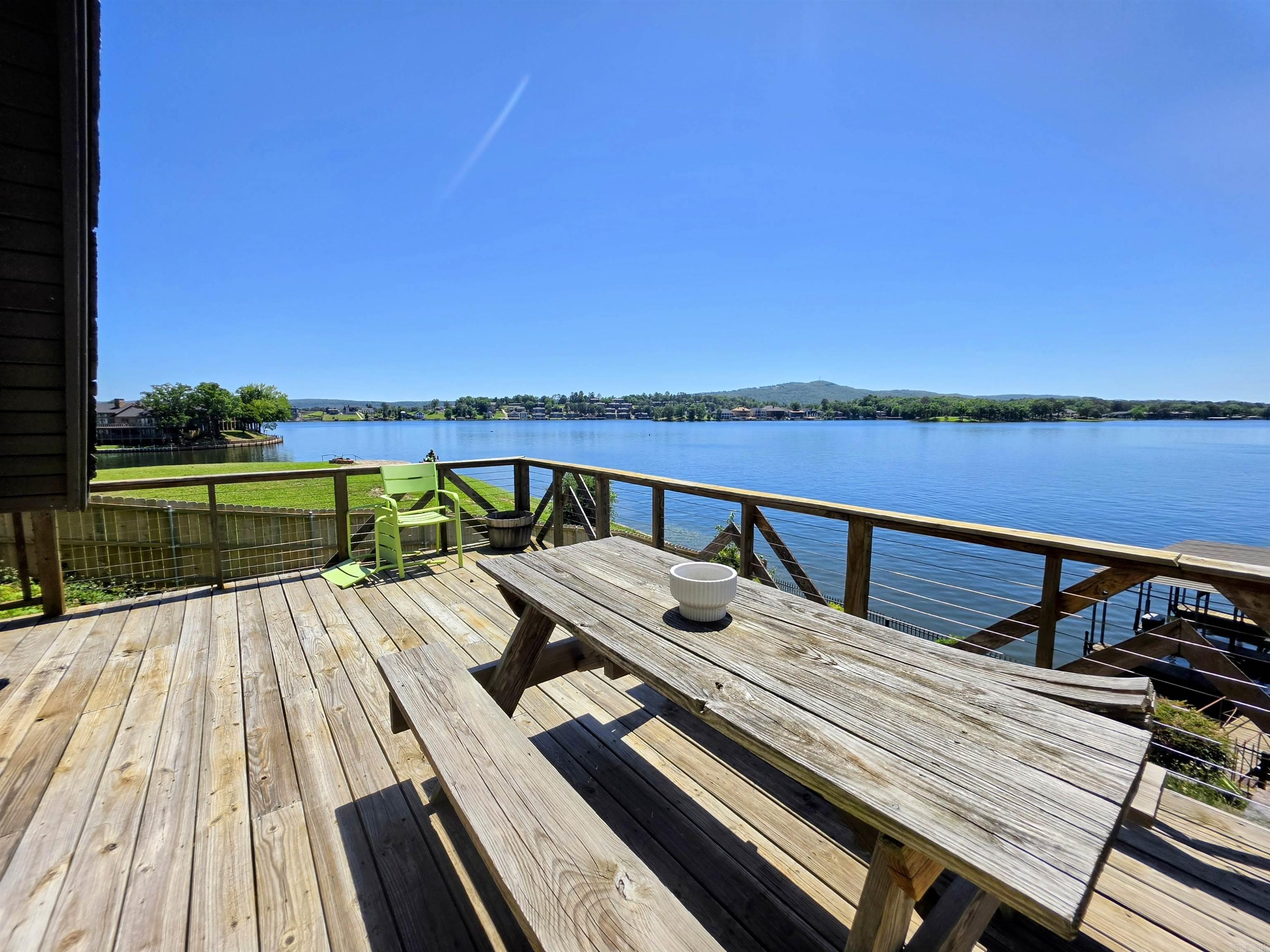 LAKEVIEW COURTS - Residential