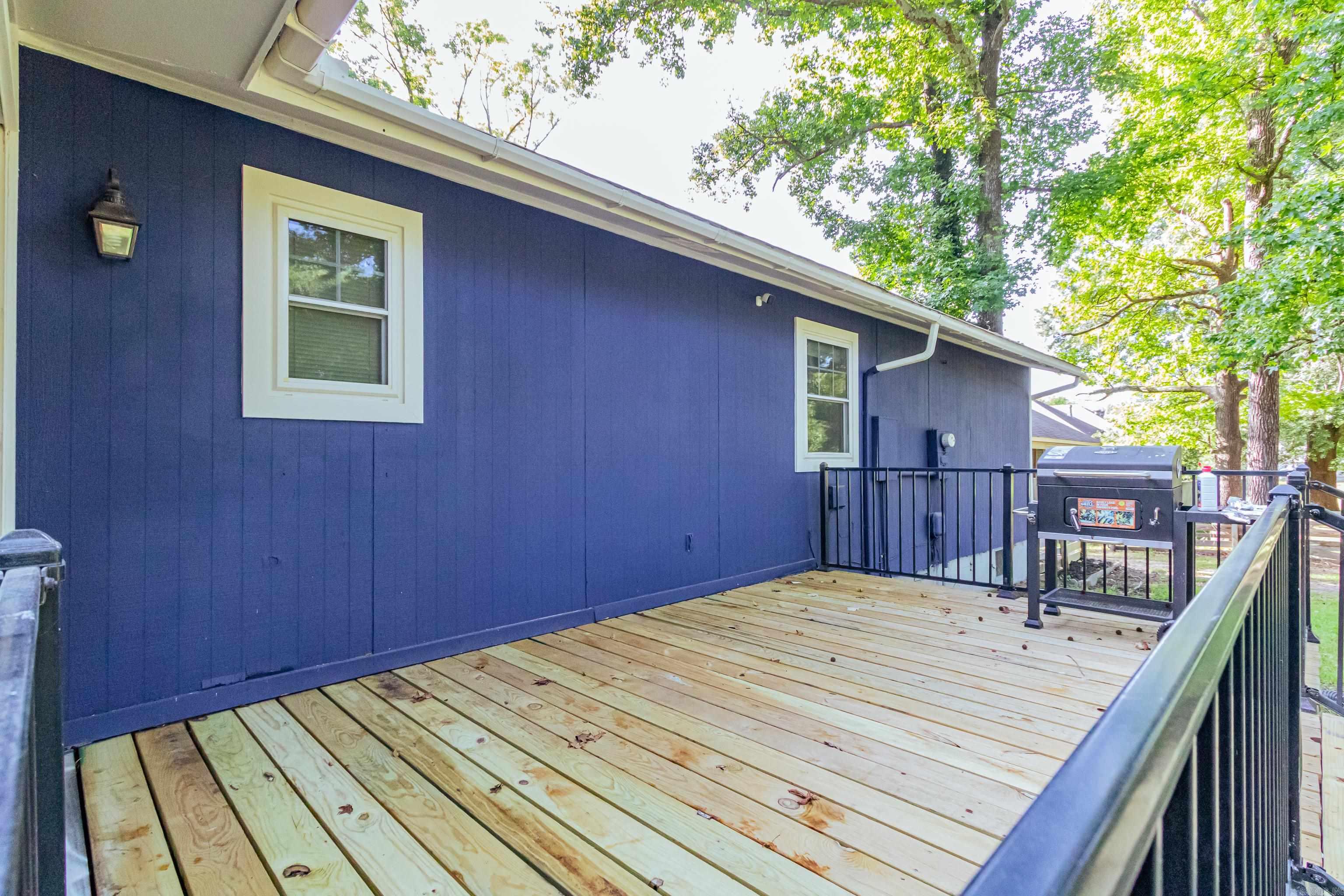 BROWN ADD TO JACK - Residential