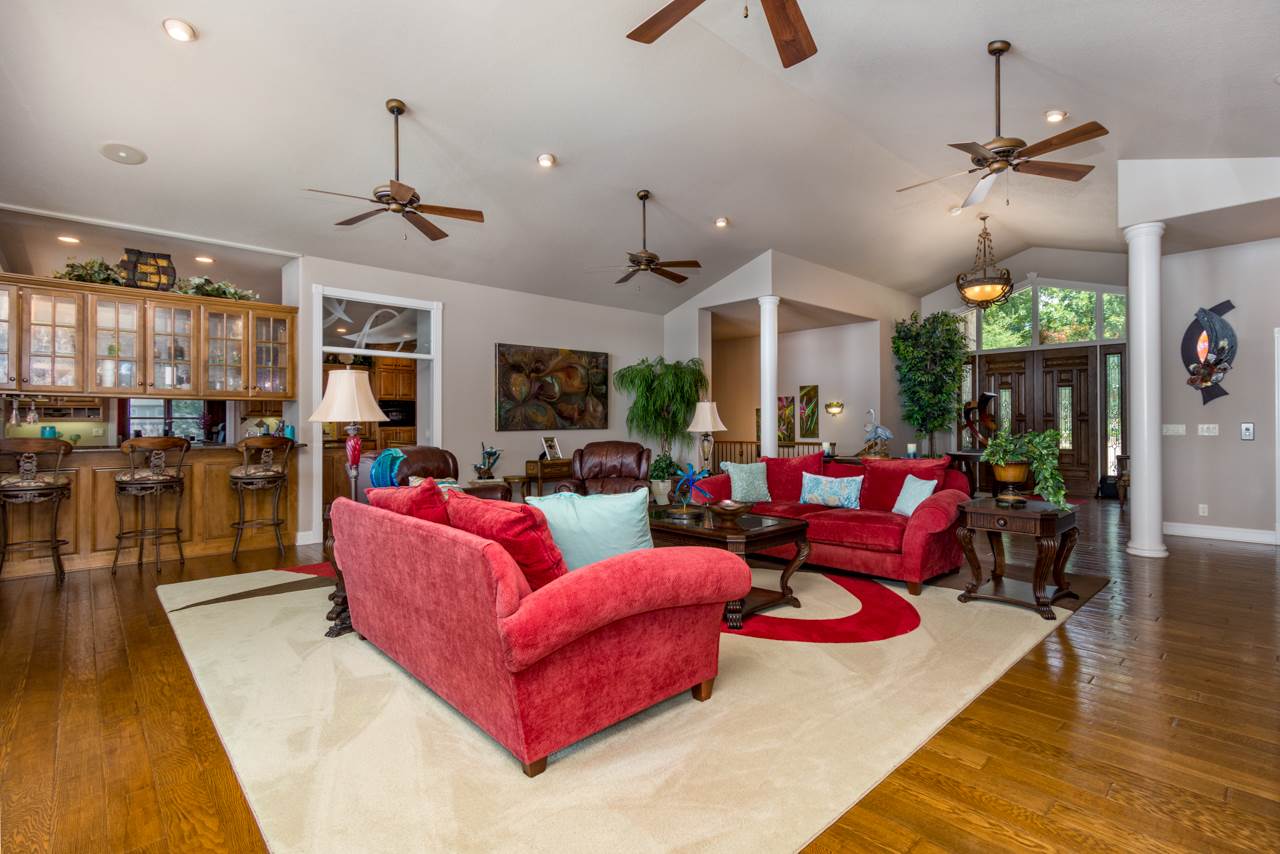 ADORACION - Residential