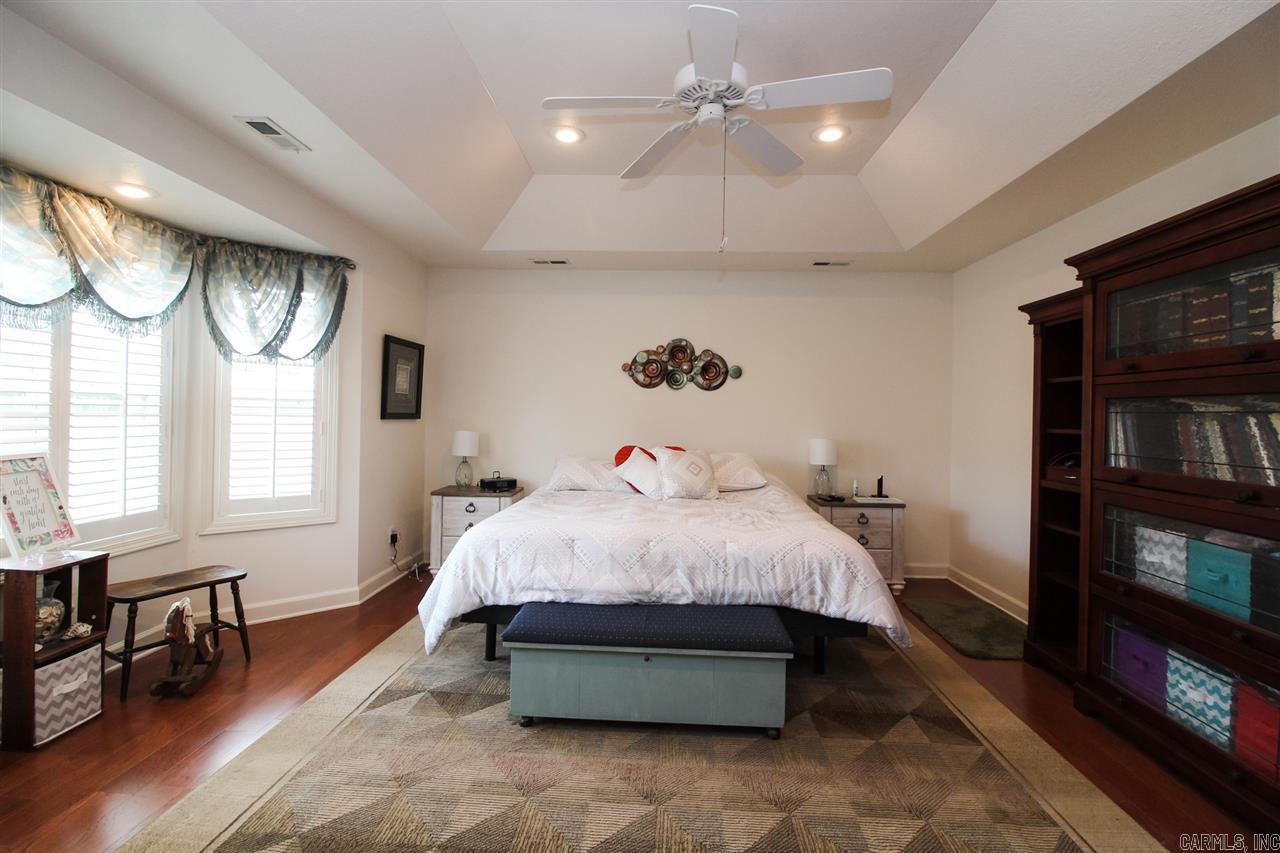 ENCLAVE - Residential