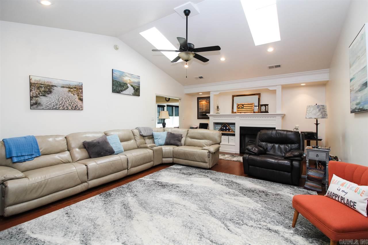 ENCLAVE - Residential
