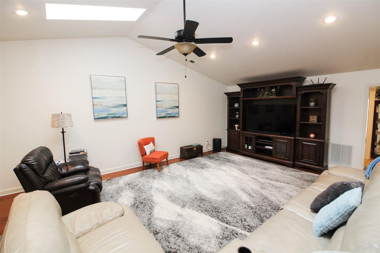 ENCLAVE - Residential