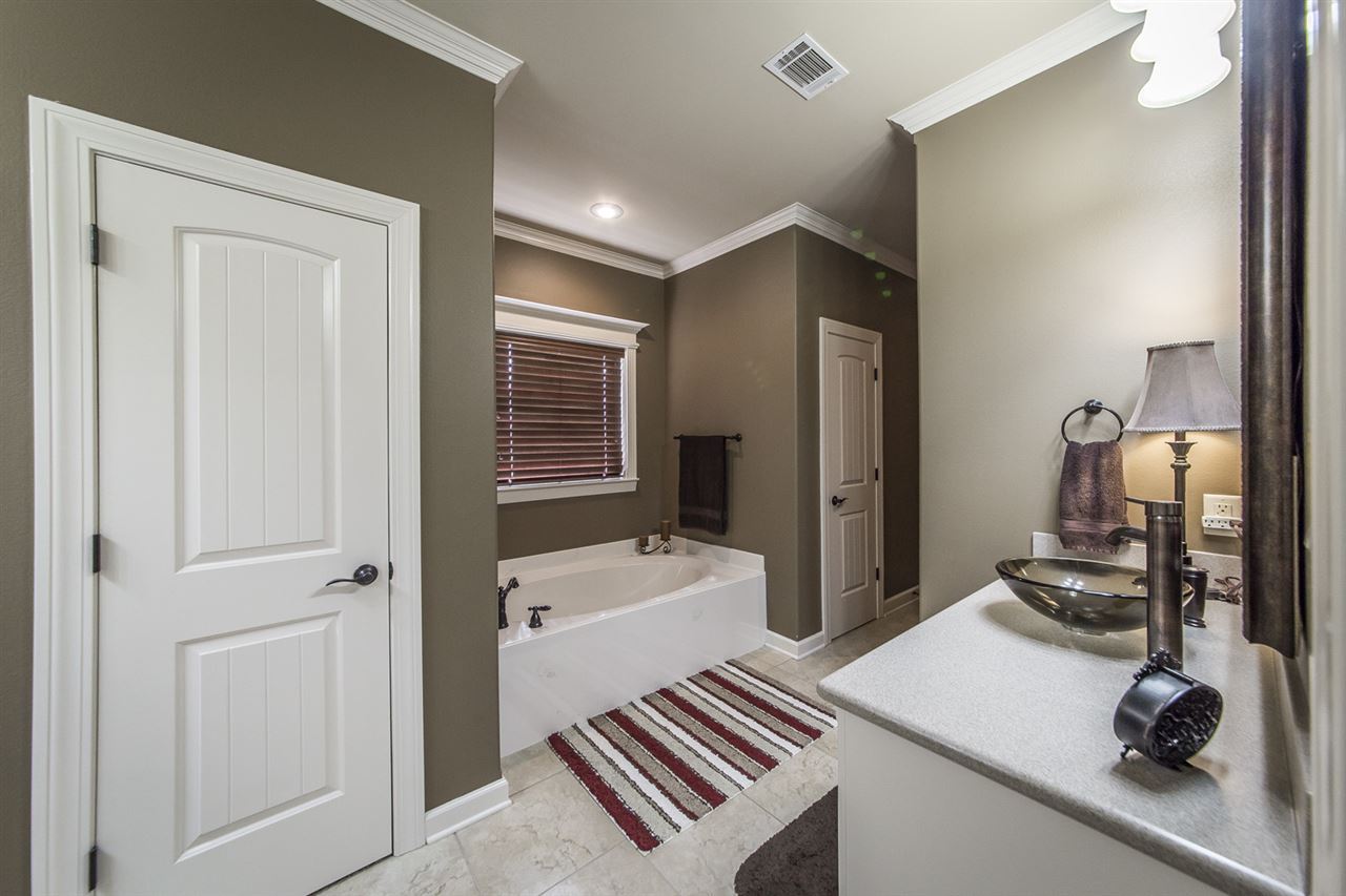 MAUMELLE VALLEY ESTATES - Residential